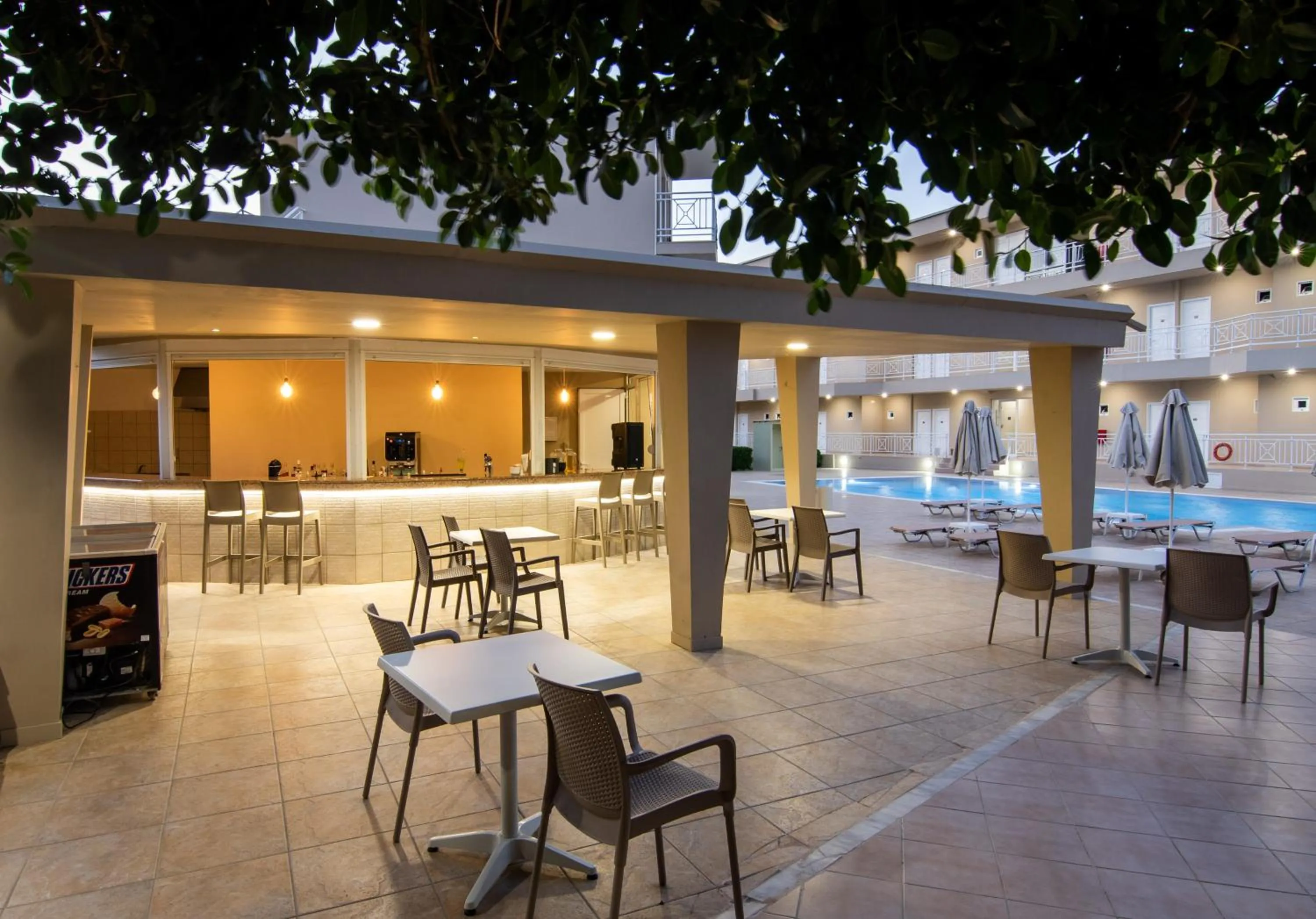 Lounge or bar in Chrissy's Paradise