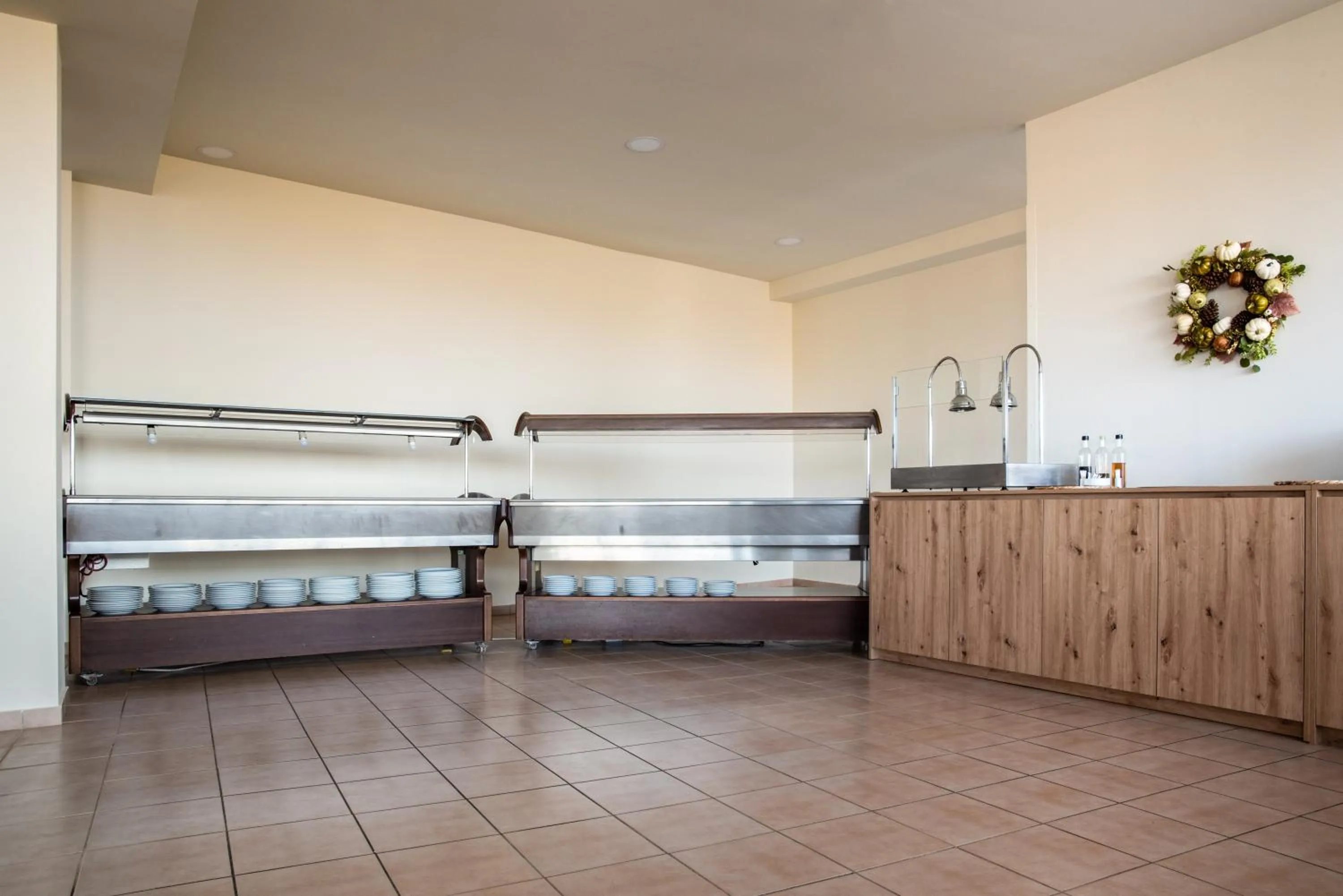 Restaurant/places to eat, Bed in Chrissy's Paradise