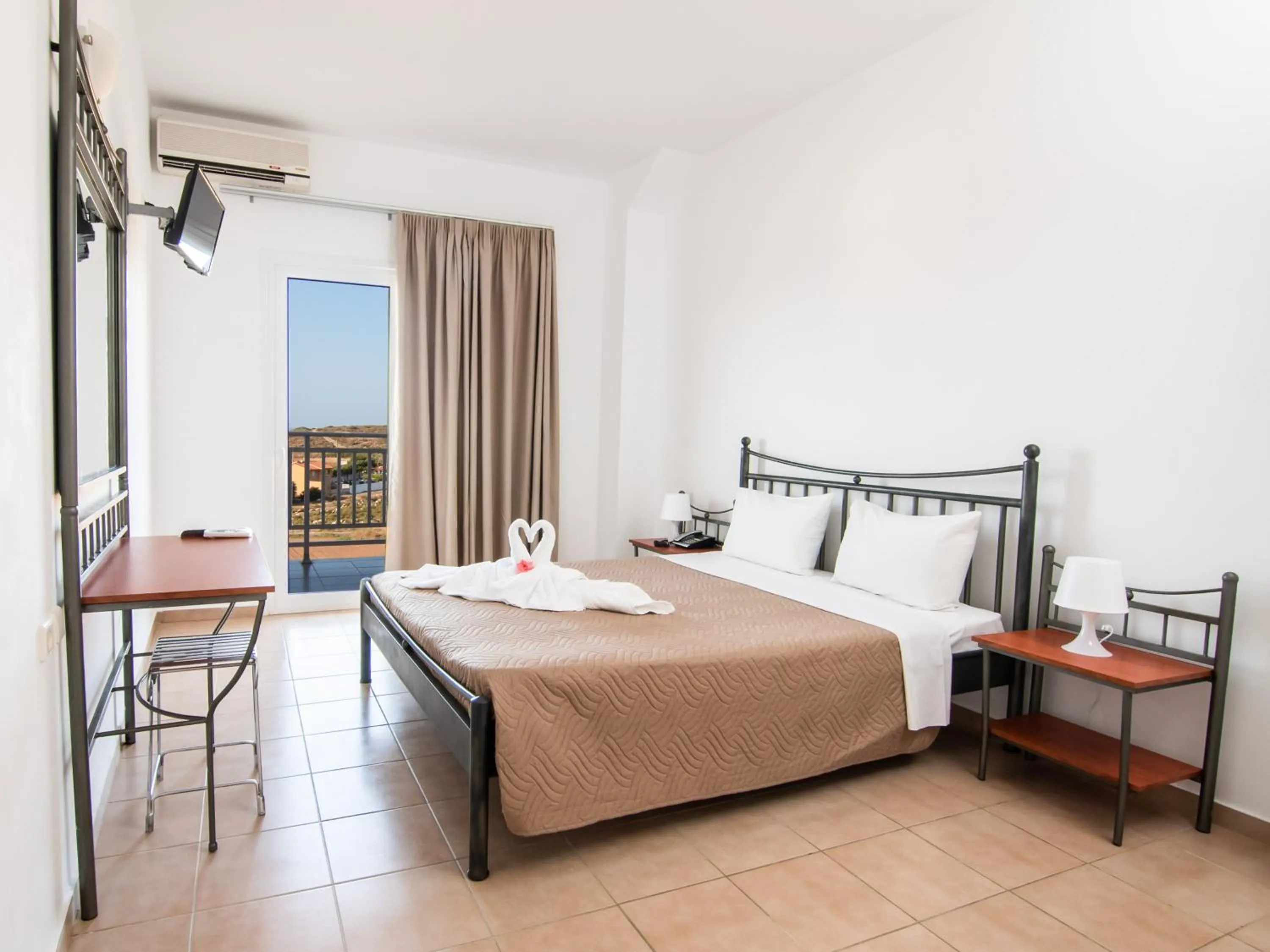 Bed in Chrissy's Paradise