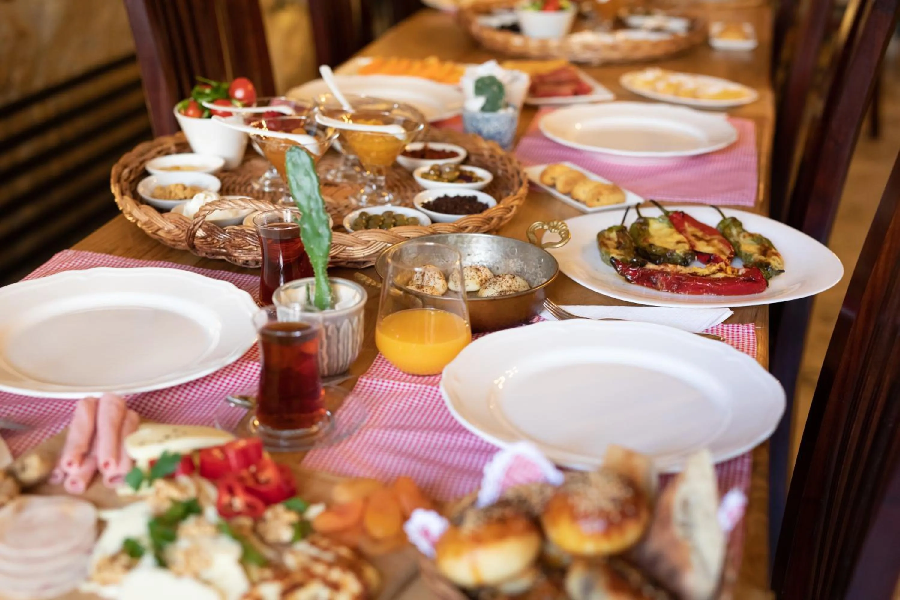 Food and drinks in terracota hotel