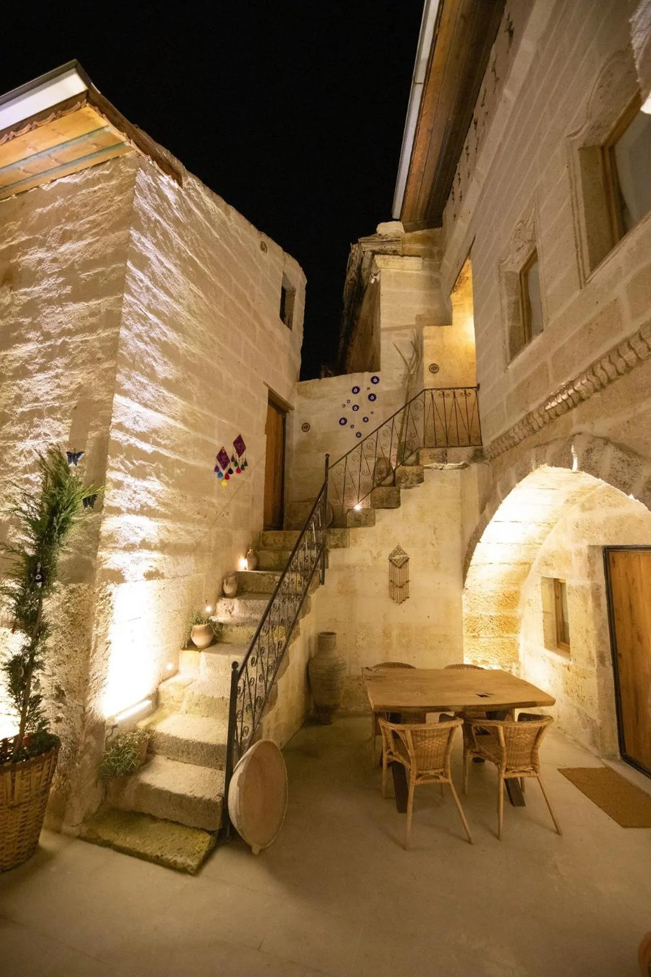 Facade/entrance in terracota hotel