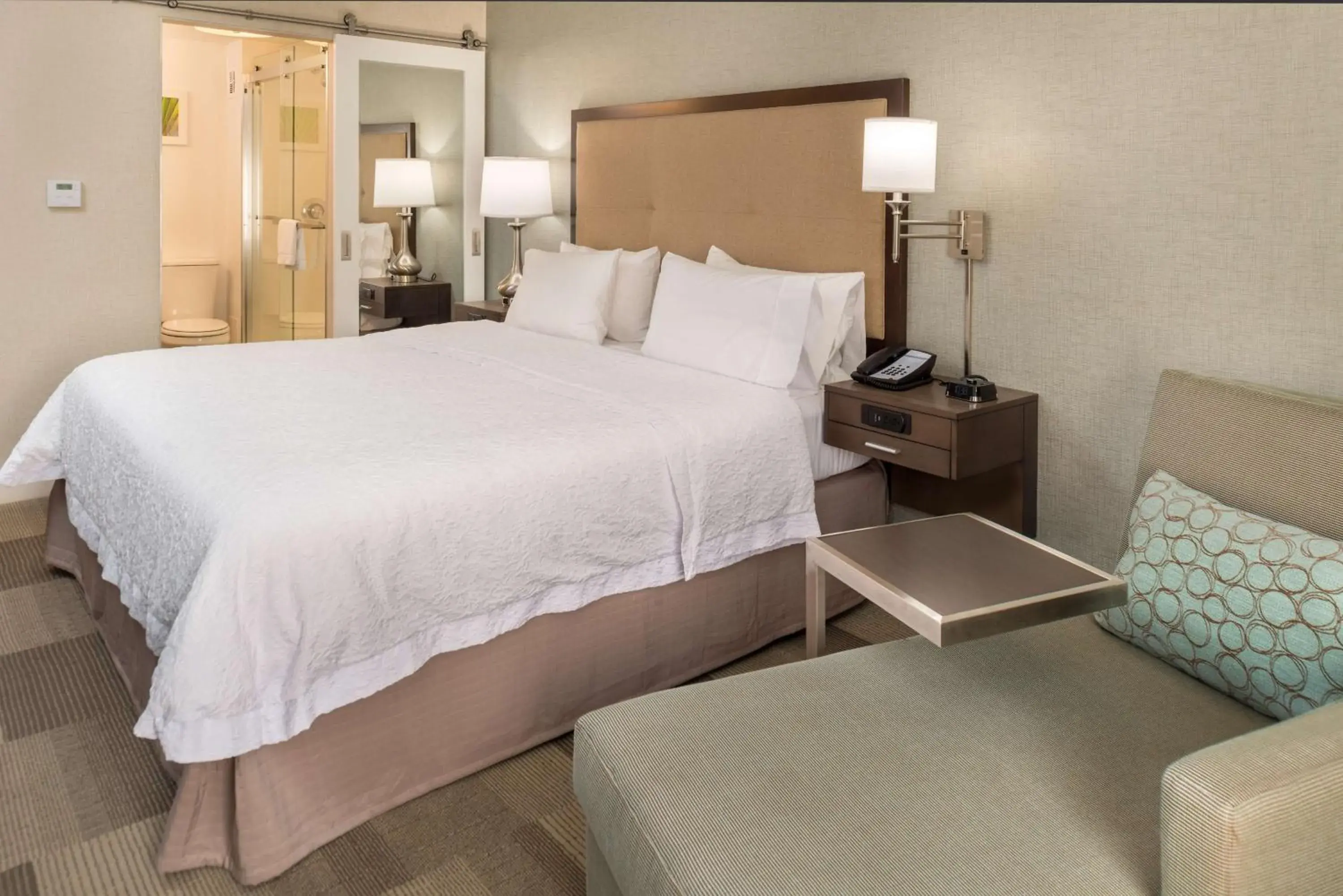 Bed in Hampton Inn Los Angeles-West Covina Bed in Hampton Inn Los Angeles-West Covina