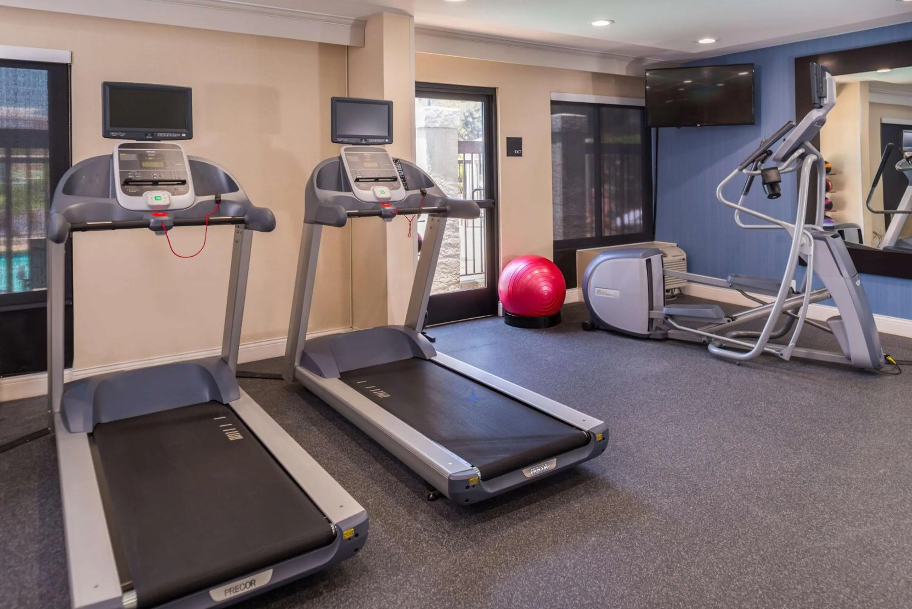 Fitness centre/facilities in Hampton Inn Los Angeles-West Covina