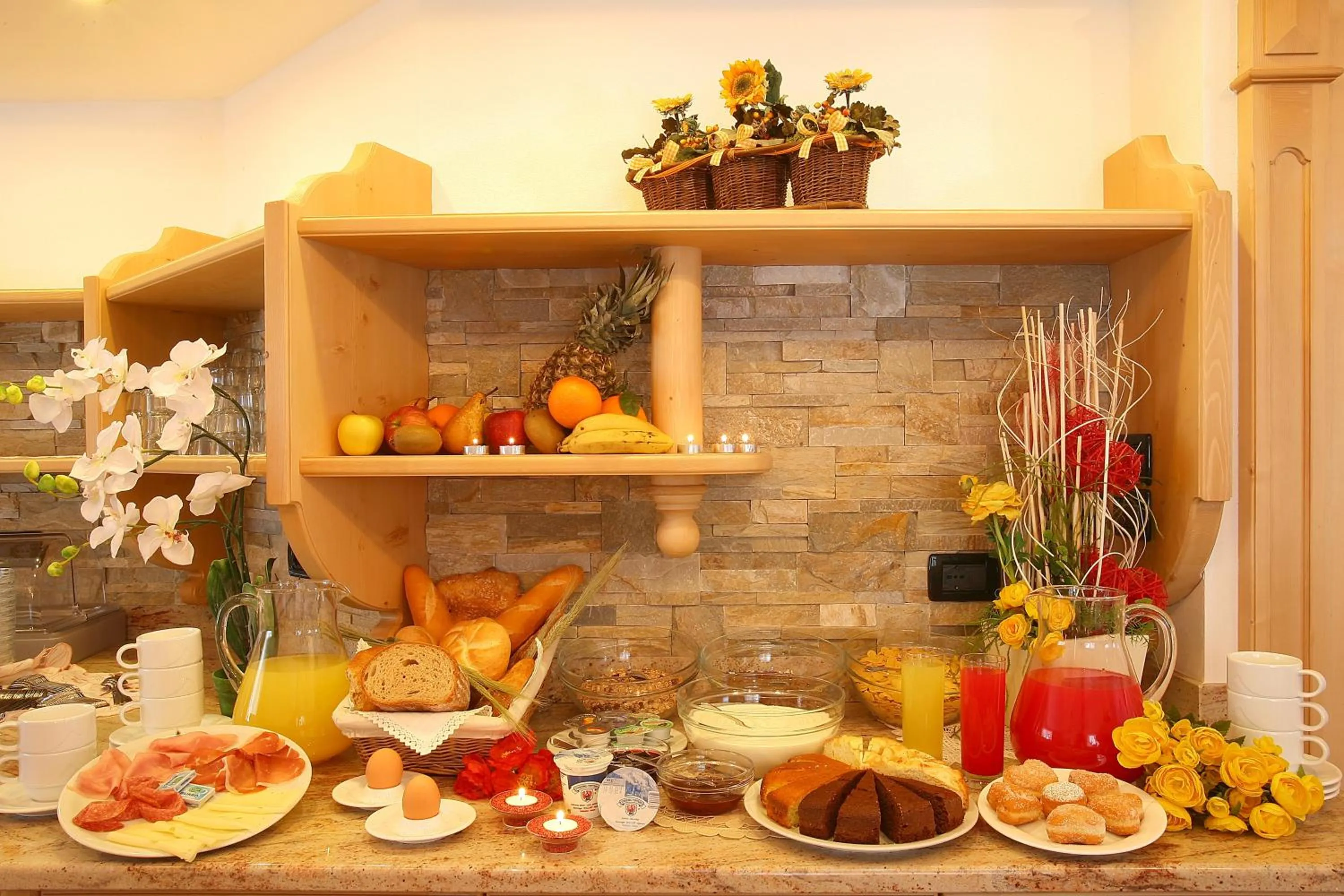 Restaurant/places to eat in Garnì Prà Fiorì