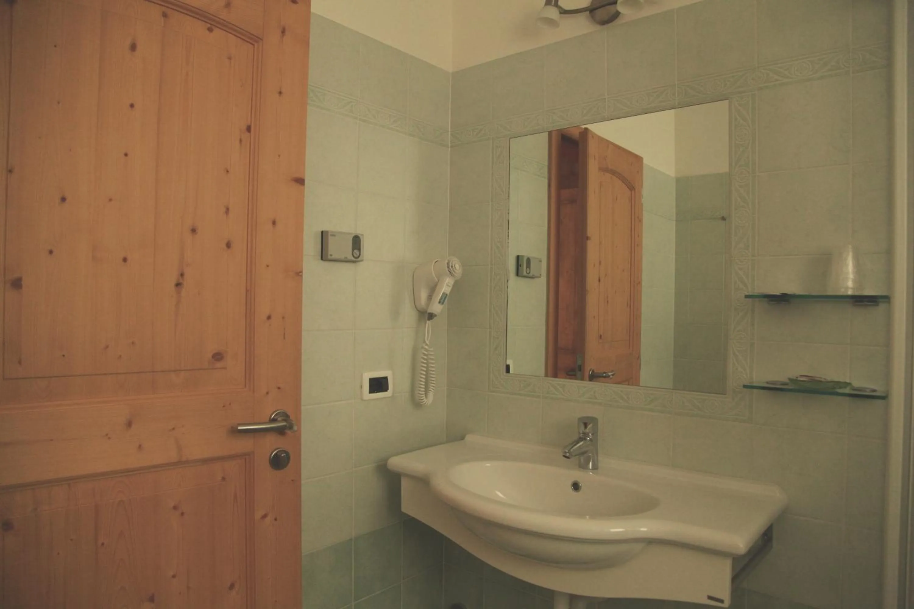 Bathroom in Garnì Prà Fiorì