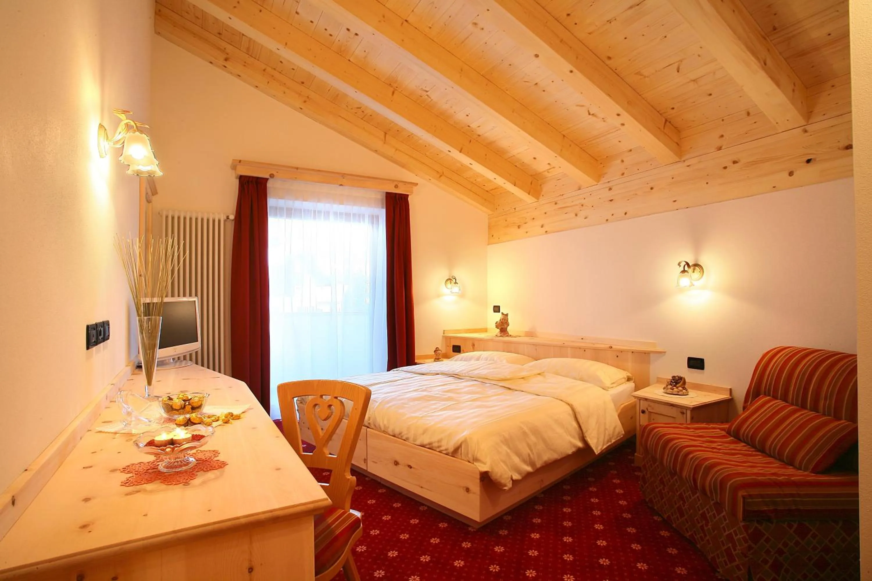 Photo of the whole room, Bed in Garnì Prà Fiorì