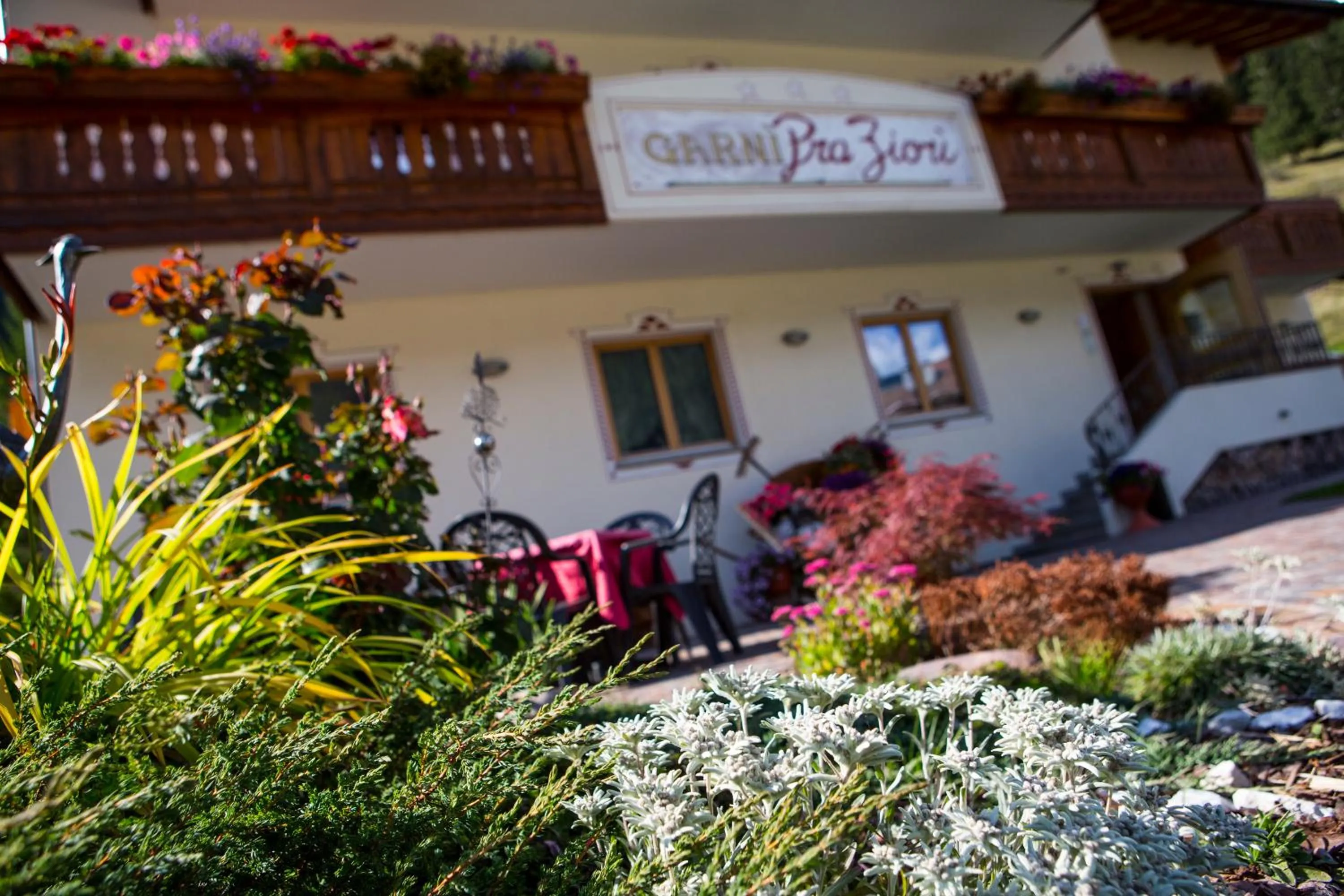 Facade/entrance in Garnì Prà Fiorì