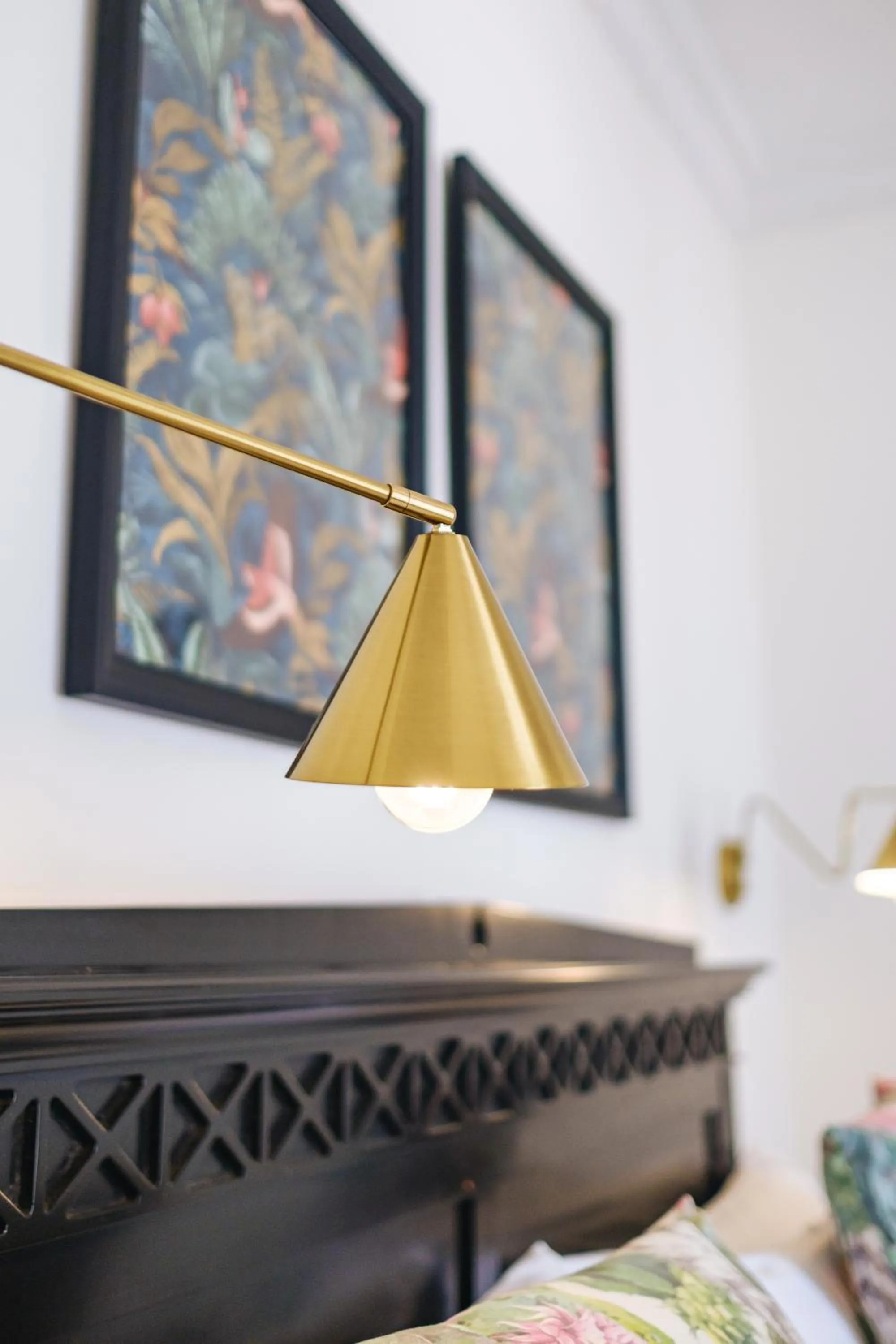 Decorative detail, Bed in Hotel Ciutat Jardi