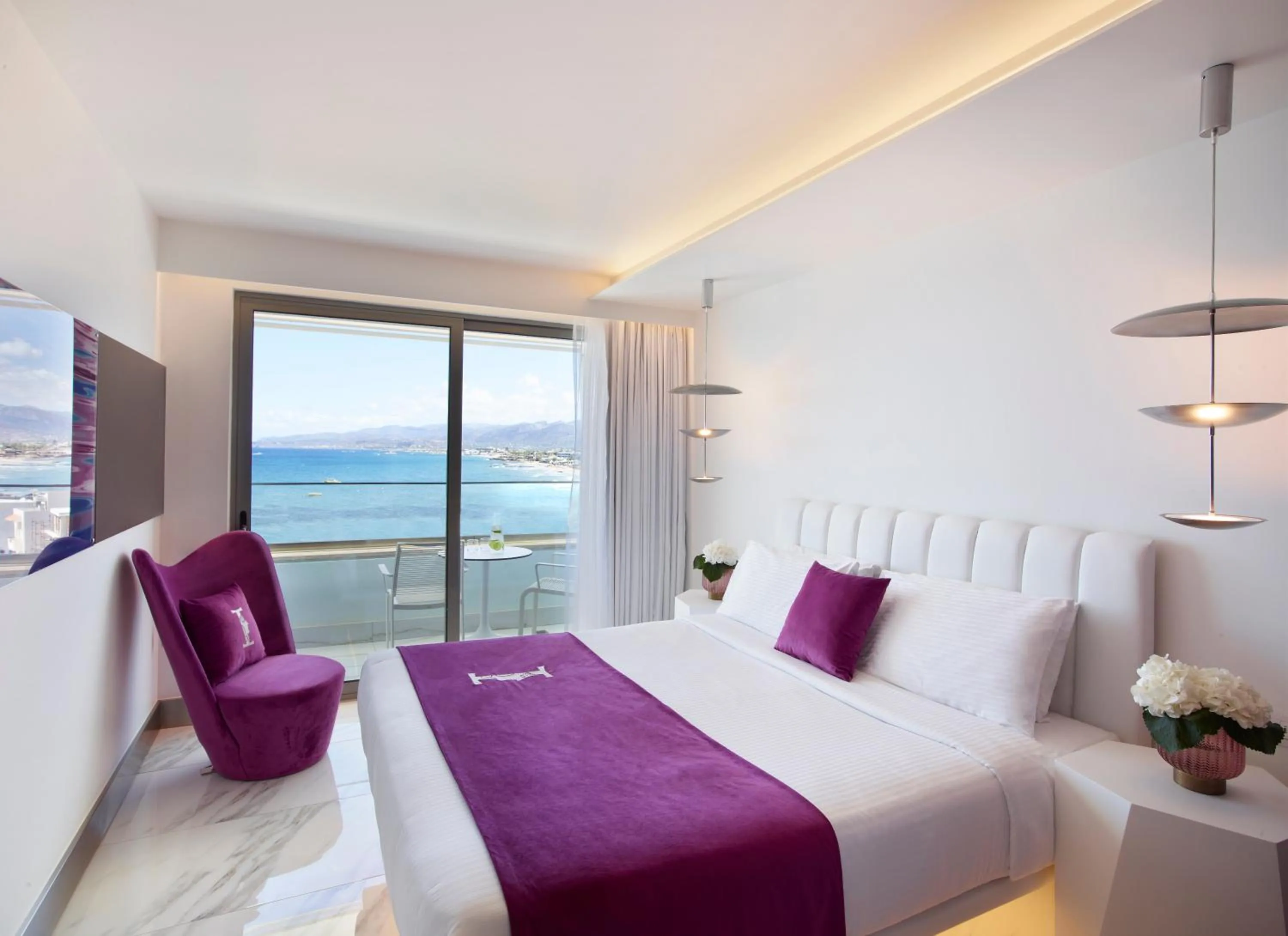 Bedroom, Bed in I Resort Beach Hotel & Spa