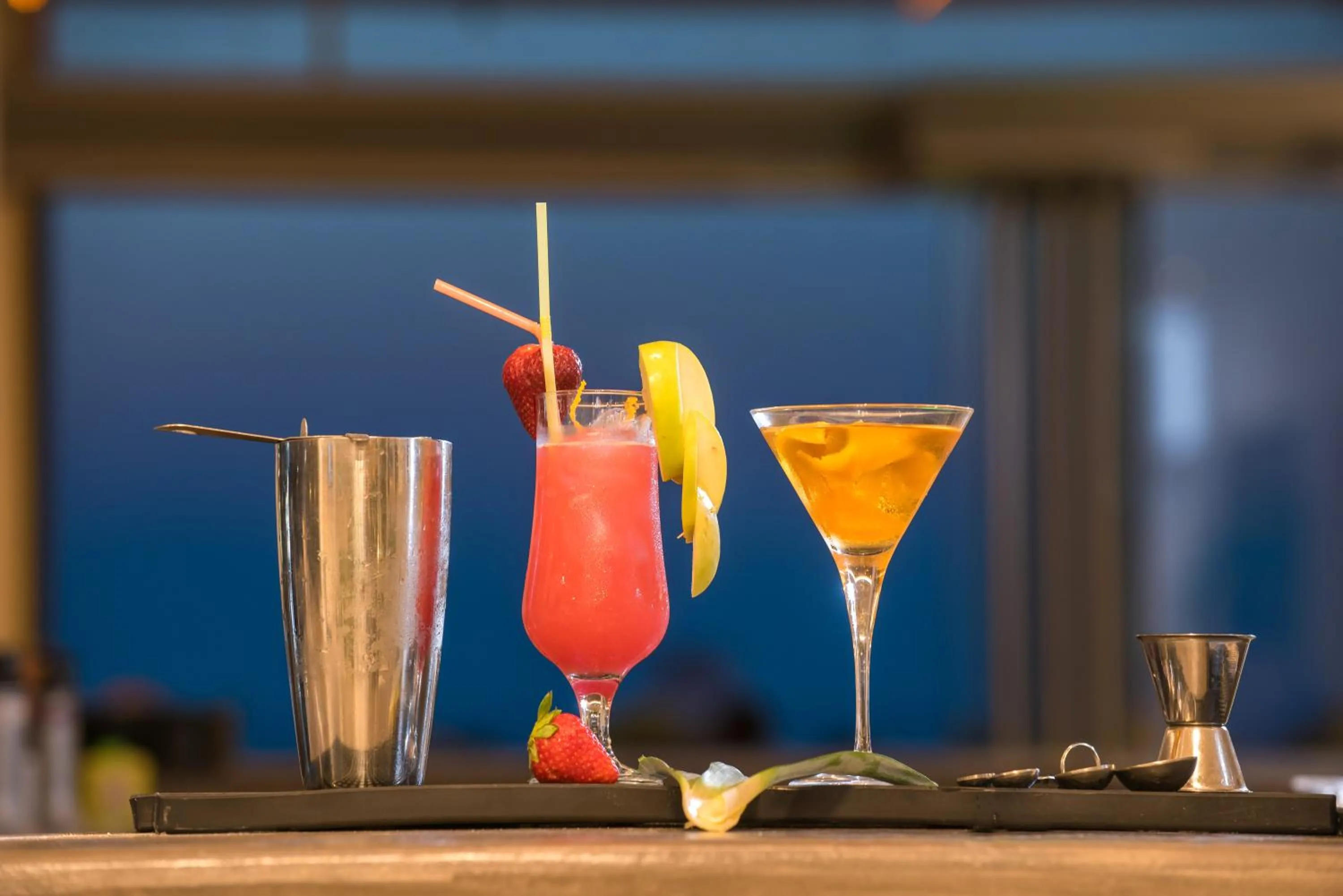 Lounge or bar in I Resort Beach Hotel & Spa