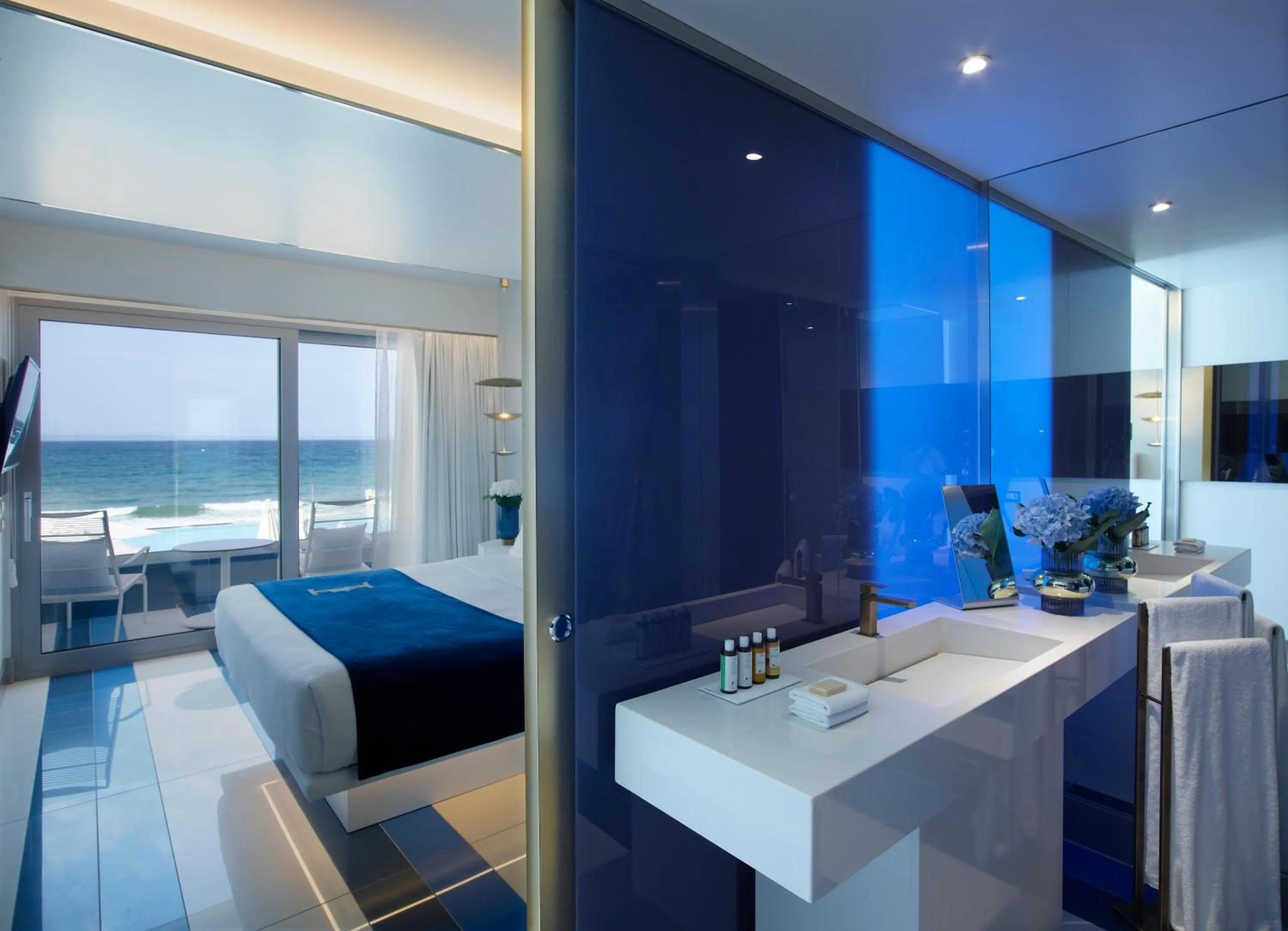 Bedroom, Bed in I Resort Beach Hotel & Spa