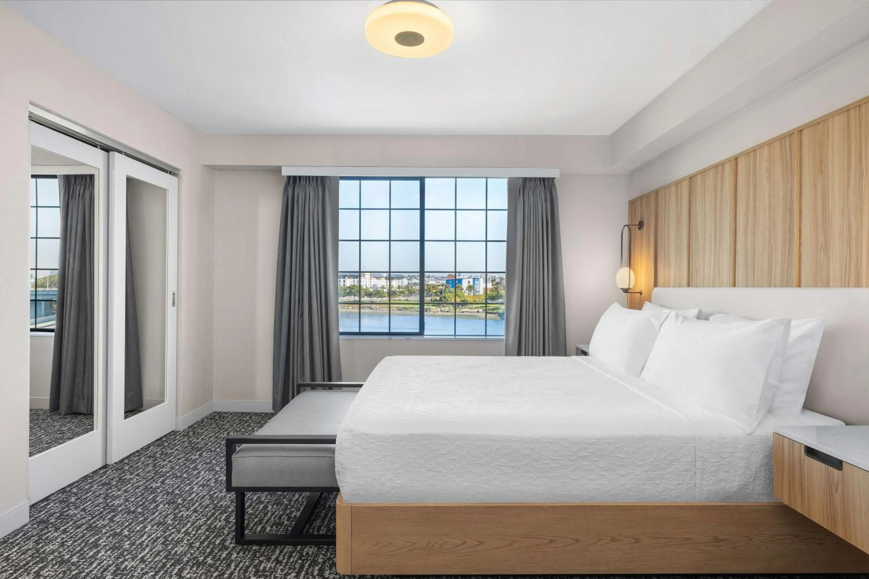 Bed in Homewood Suites by Hilton San Diego Airport-Liberty Station