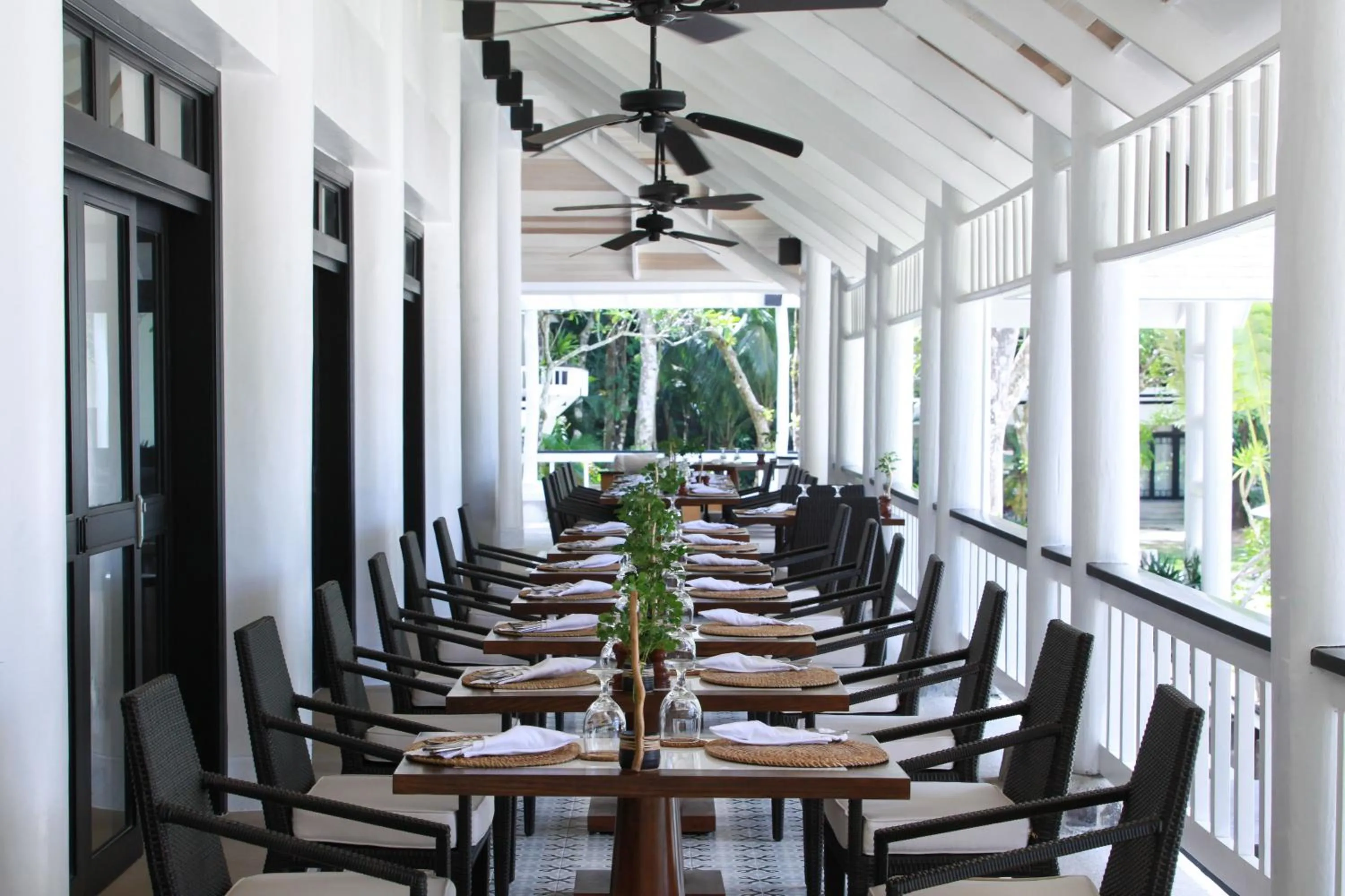 Restaurant/places to eat in El Nido Resorts Lagen Island