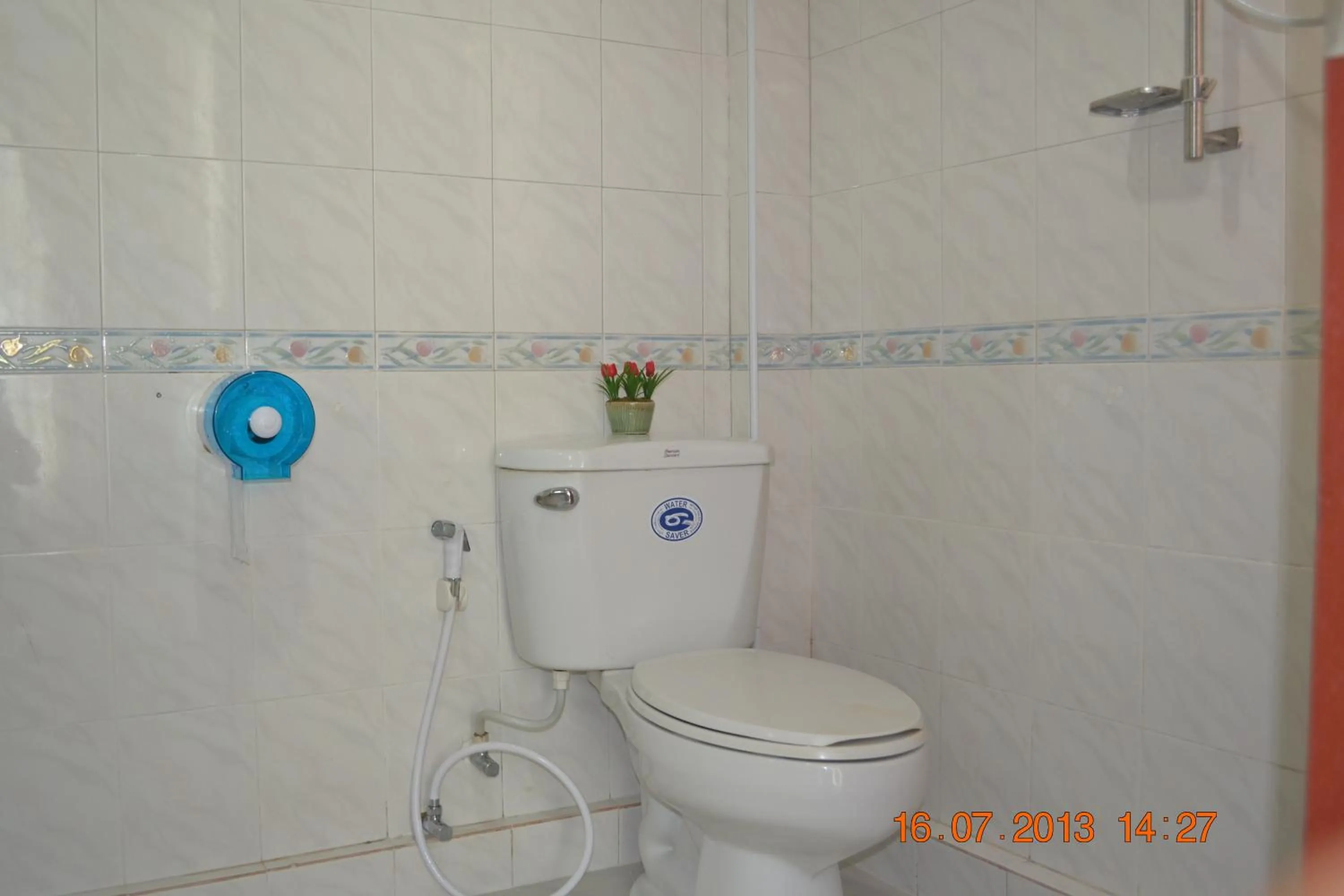 Toilet in Natacha Hotel
