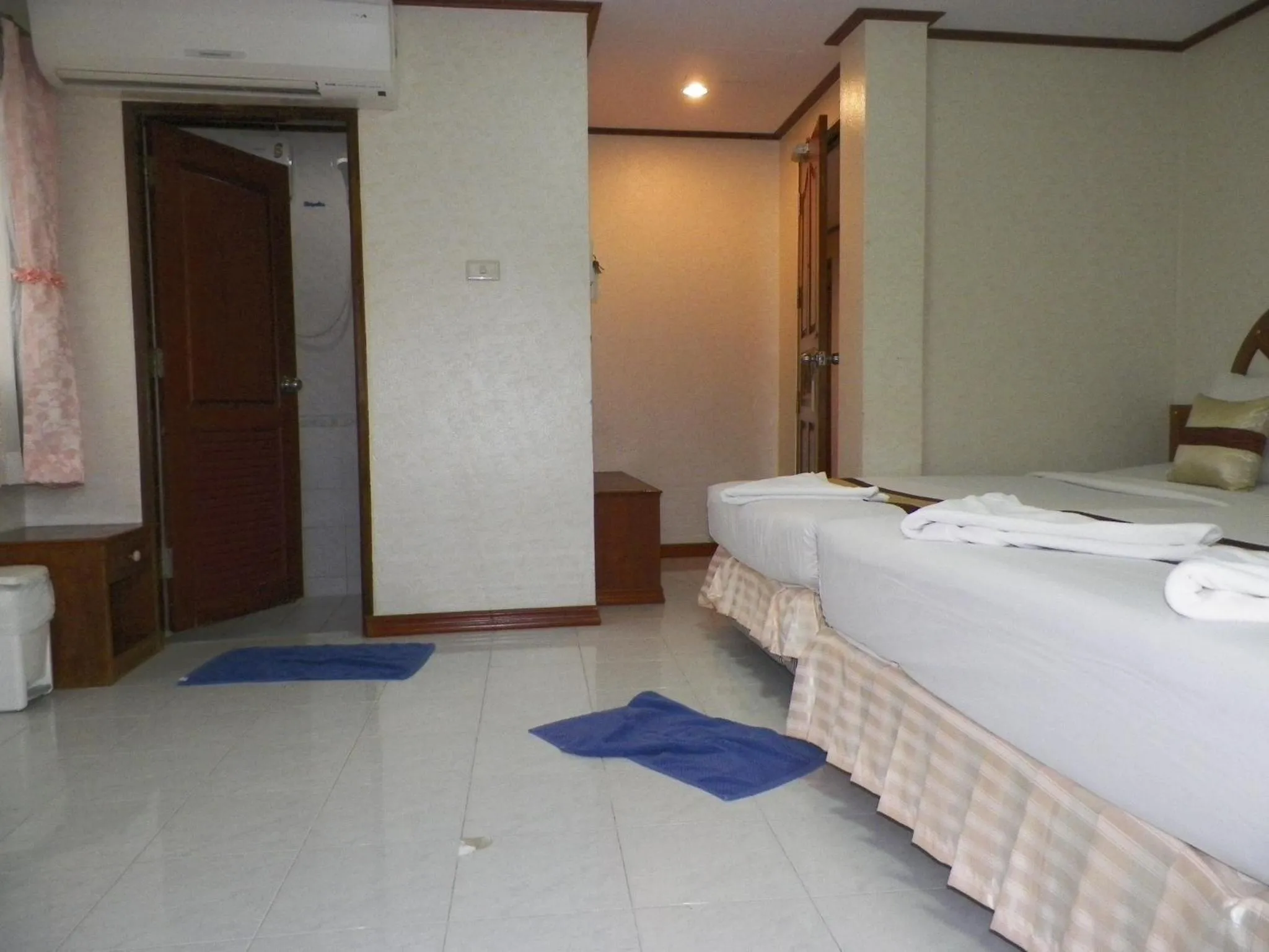 Bed in Natacha Hotel