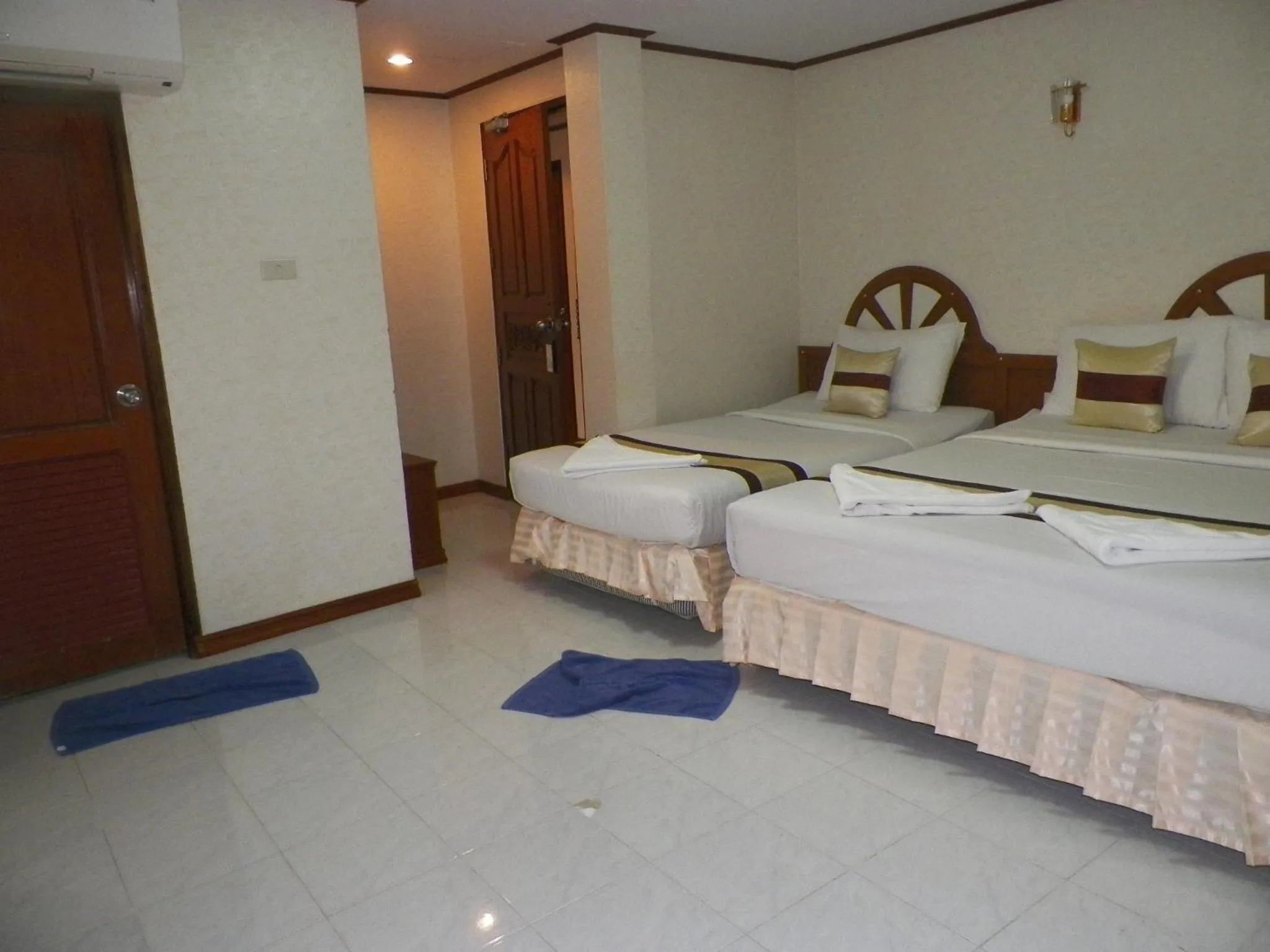 Bed in Natacha Hotel