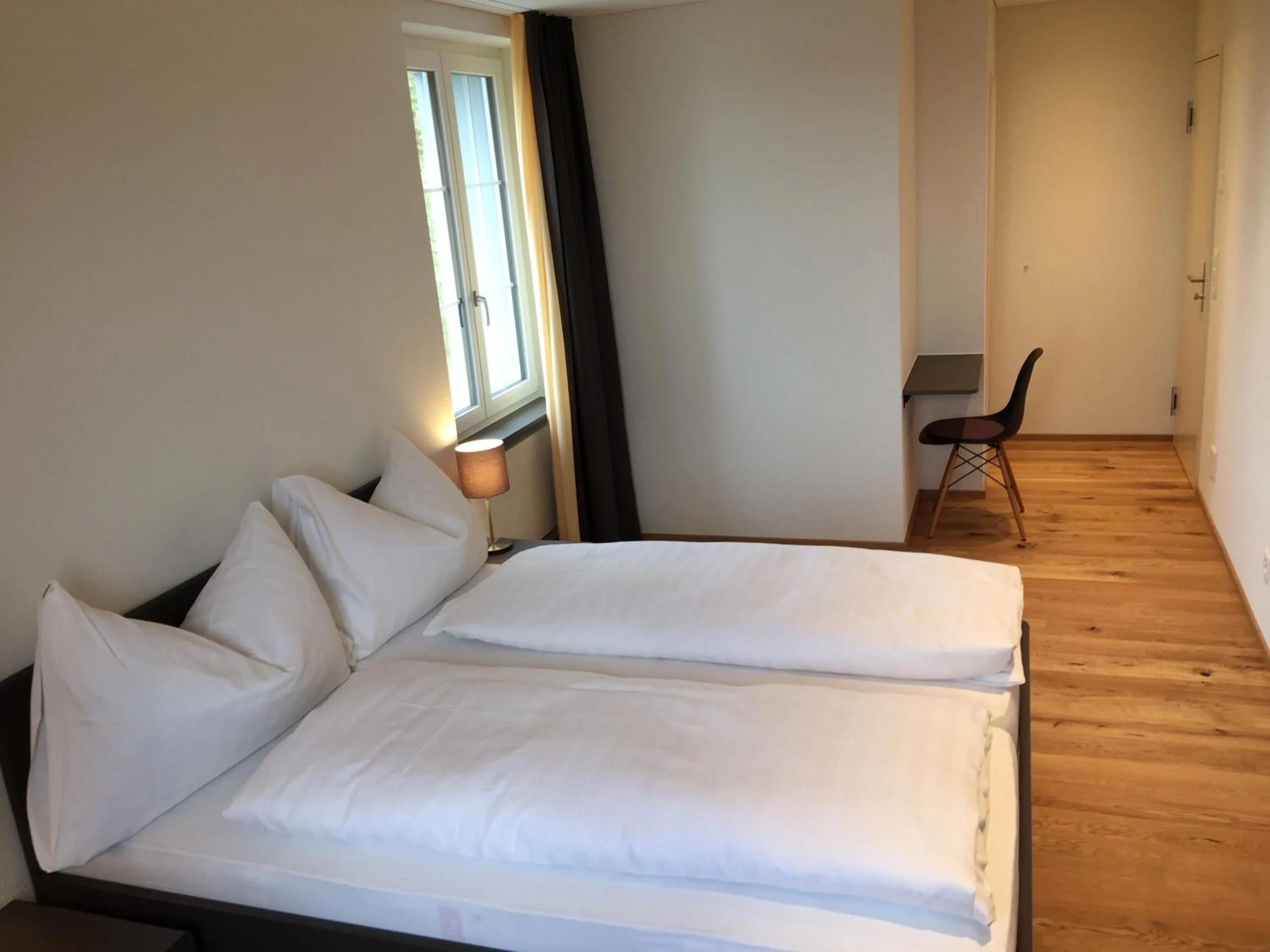 Bedroom, Bed in Gasthof National