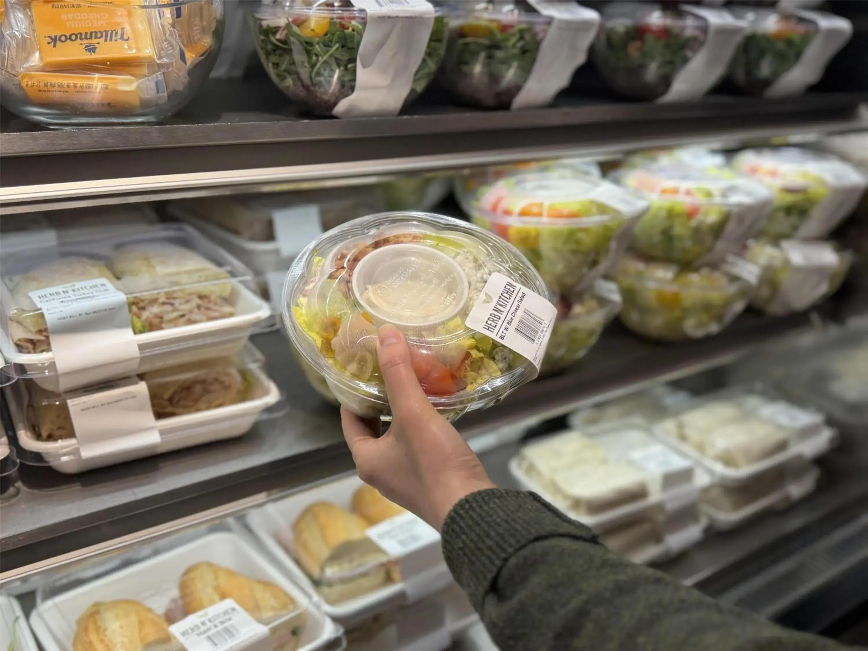 Lounge or bar in Hilton San Francisco Union Square Lounge or bar in Hilton San Francisco Union Square