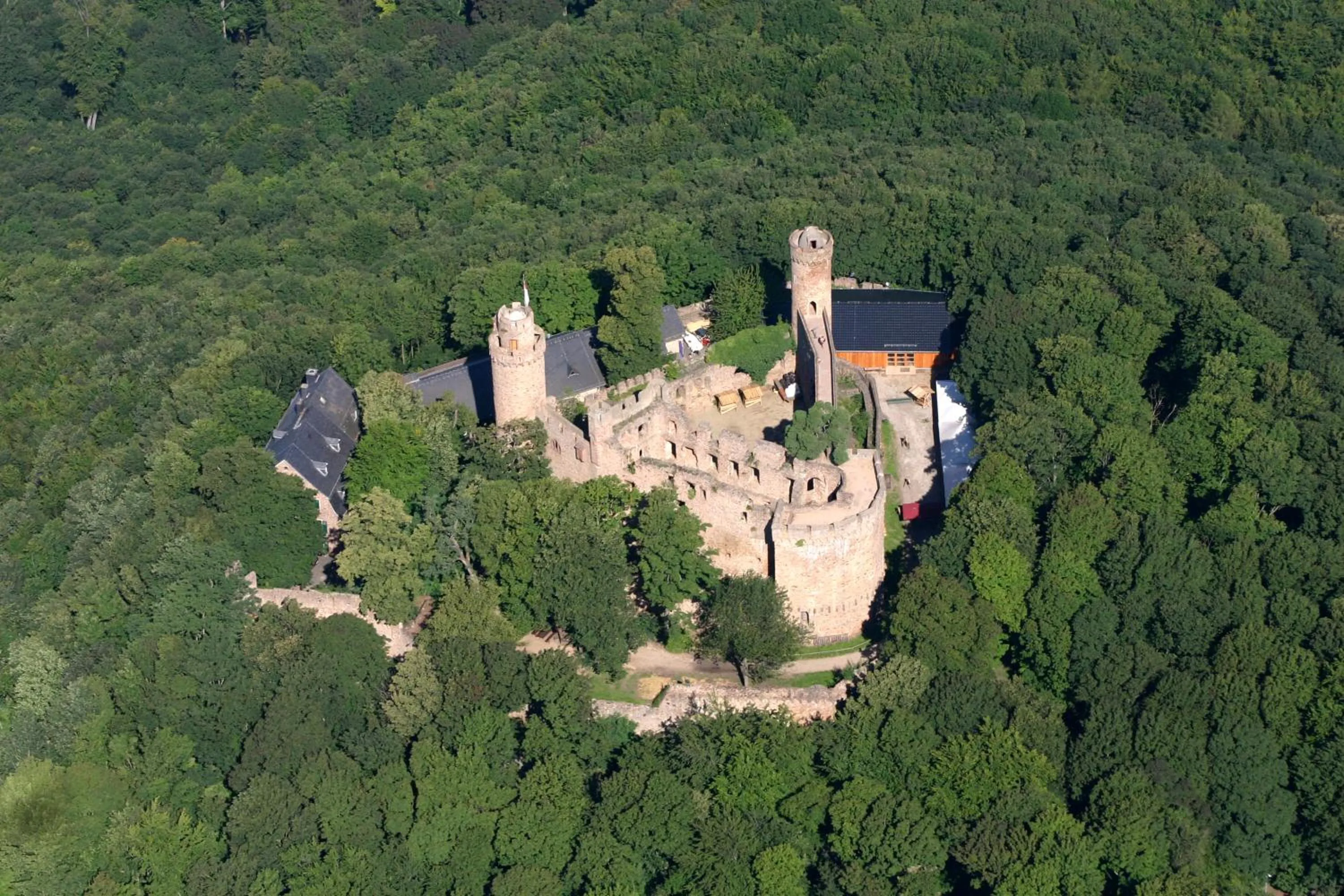 Nearby landmark in Schloß Auerbach Kleine Ferienwohnung