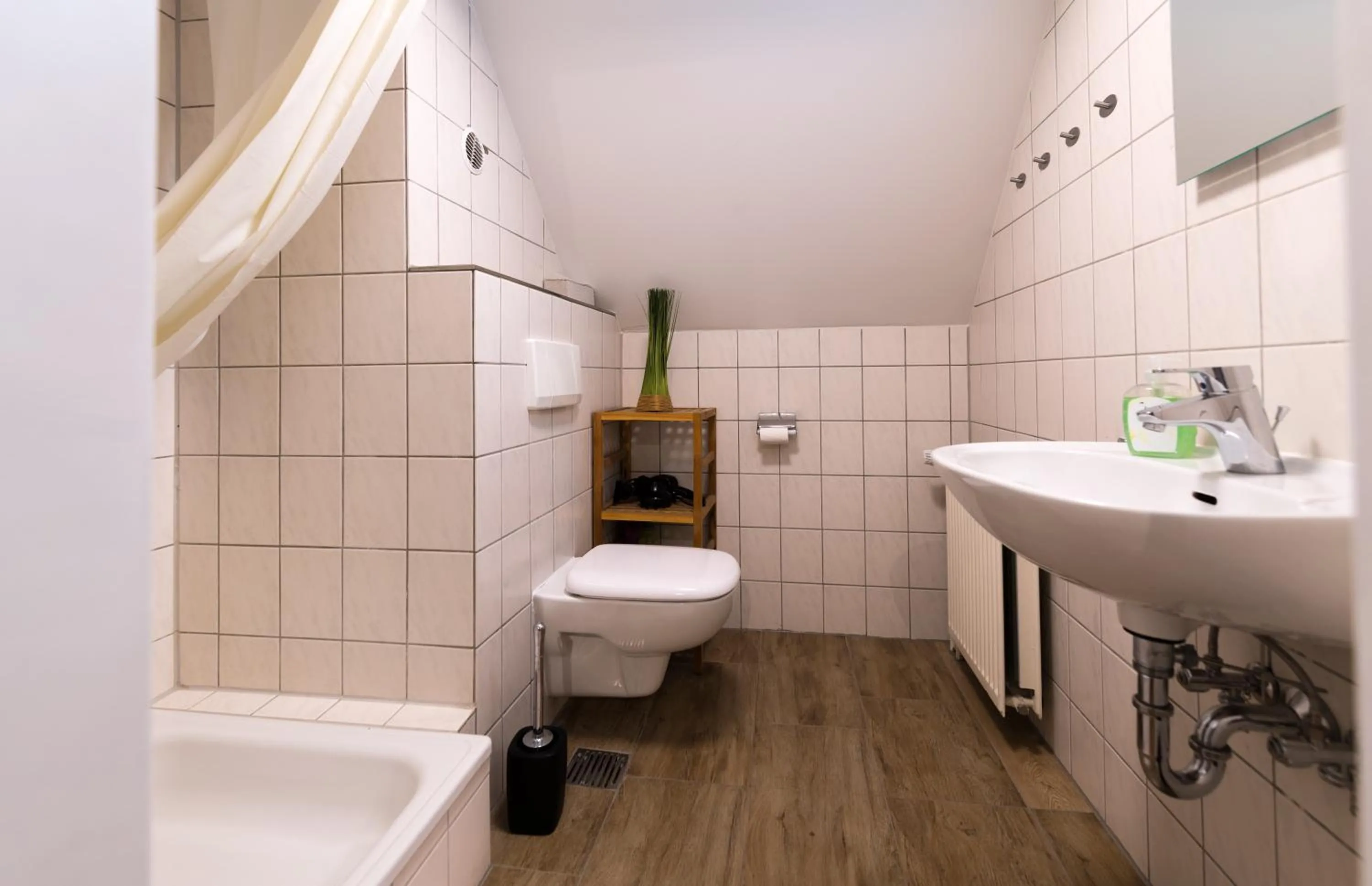 Shower in Schloß Auerbach Kleine Ferienwohnung
