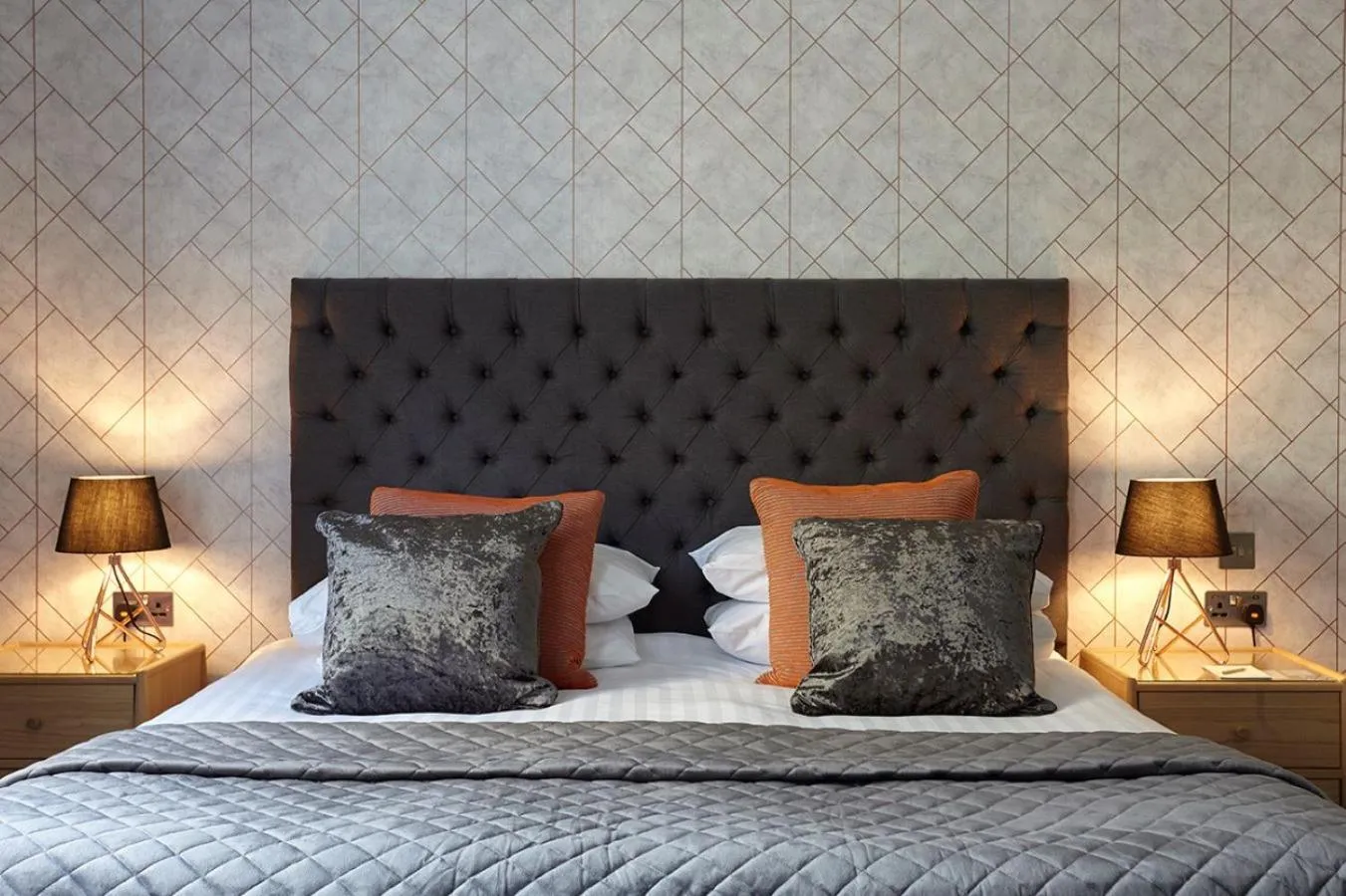 Bedroom, Bed in The Royal Hotel