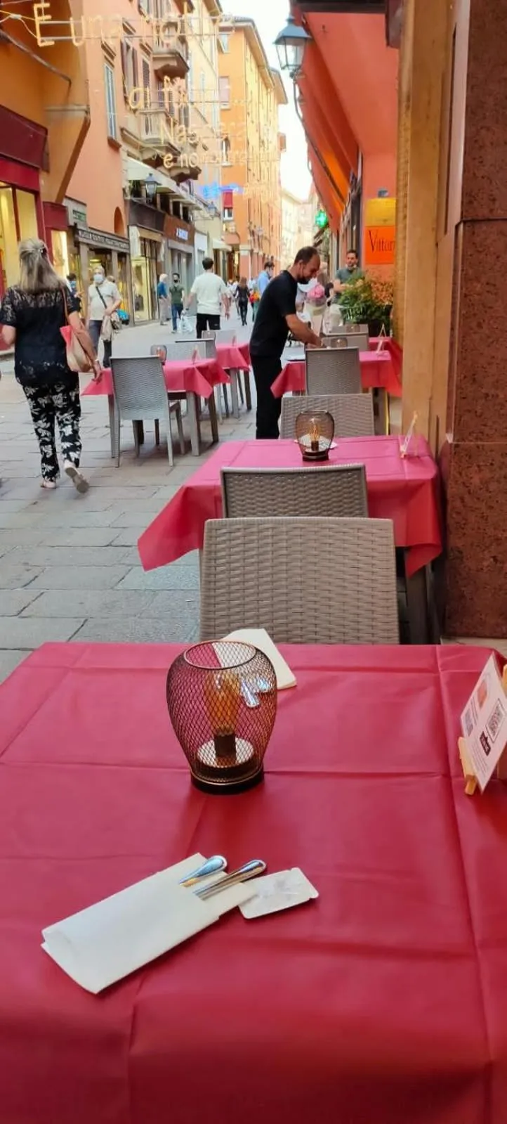 Restaurant/places to eat in Hotel Roma