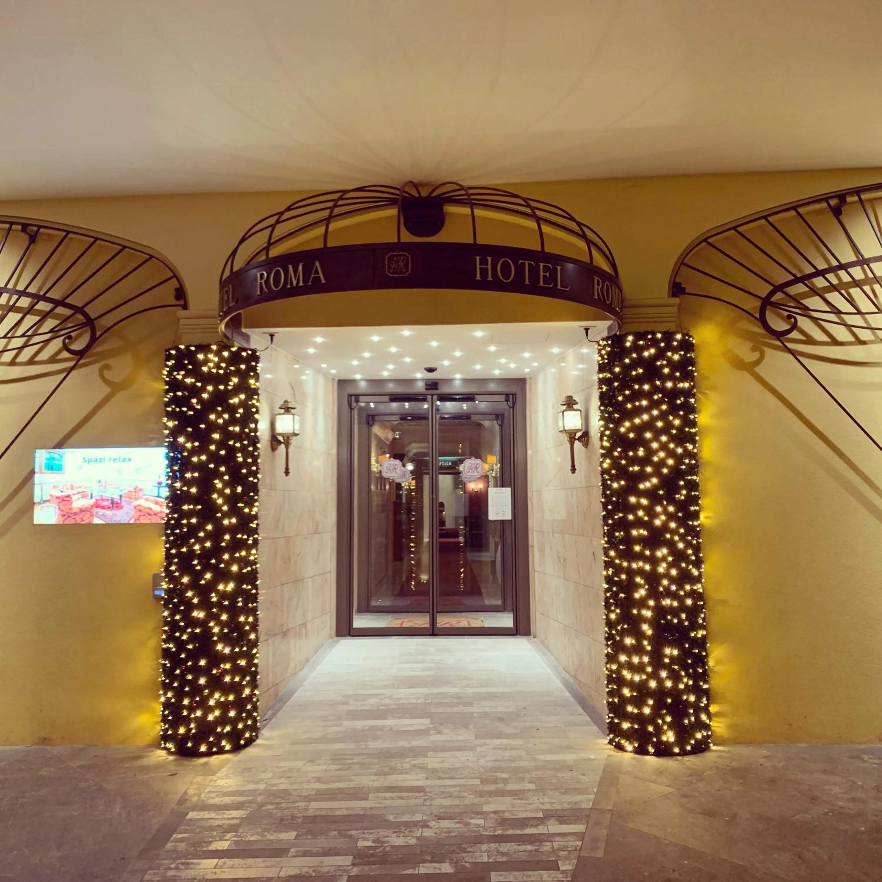 Facade/entrance in Hotel Roma