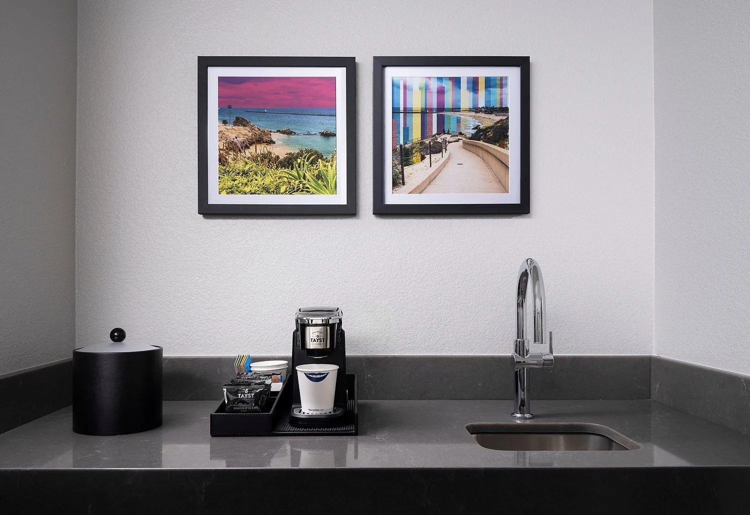 Coffee/tea facilities in Hampton Inn San Diego/Del Mar