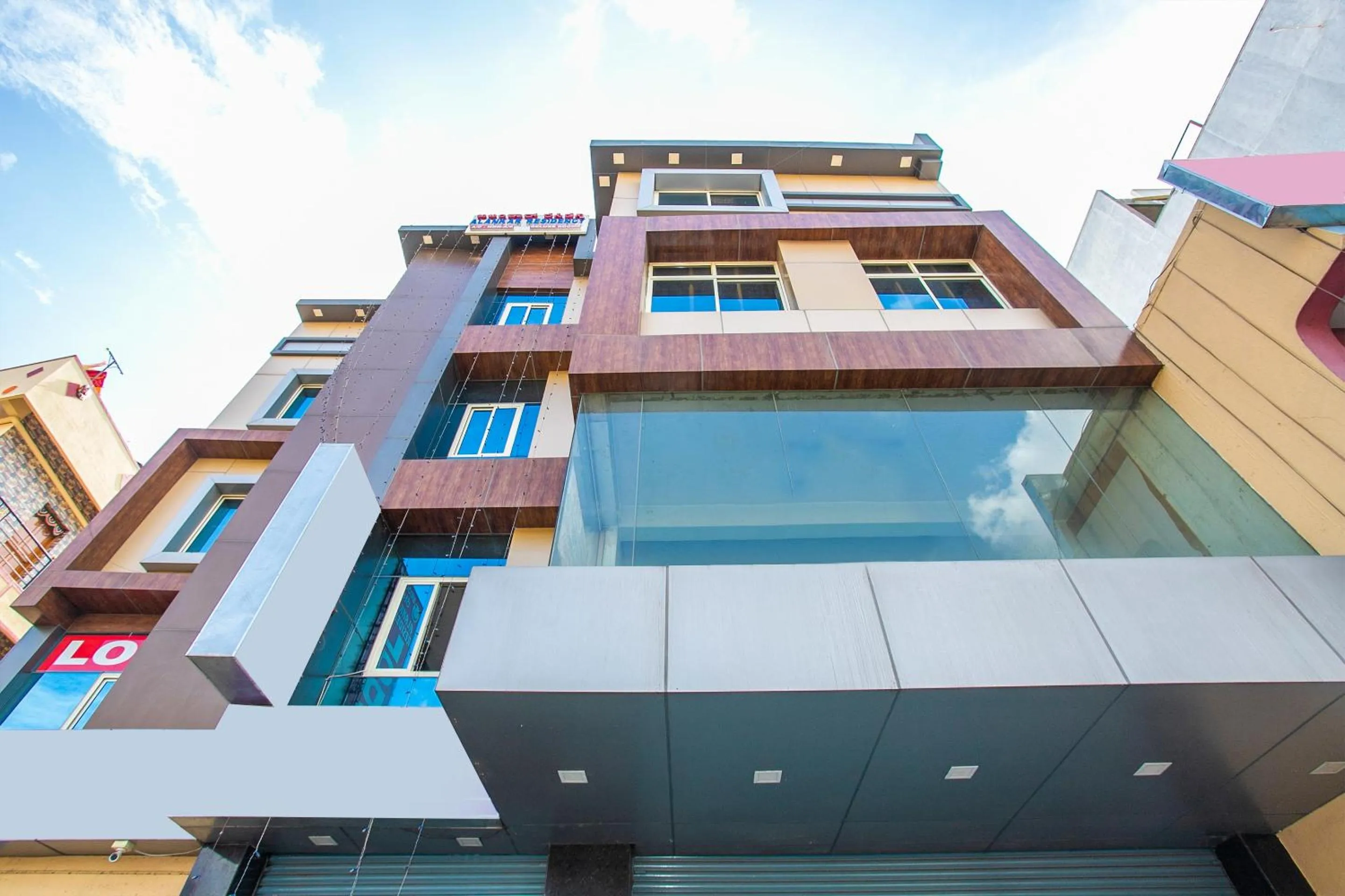 Facade/entrance in Hotel O by OYO Alankar Residency