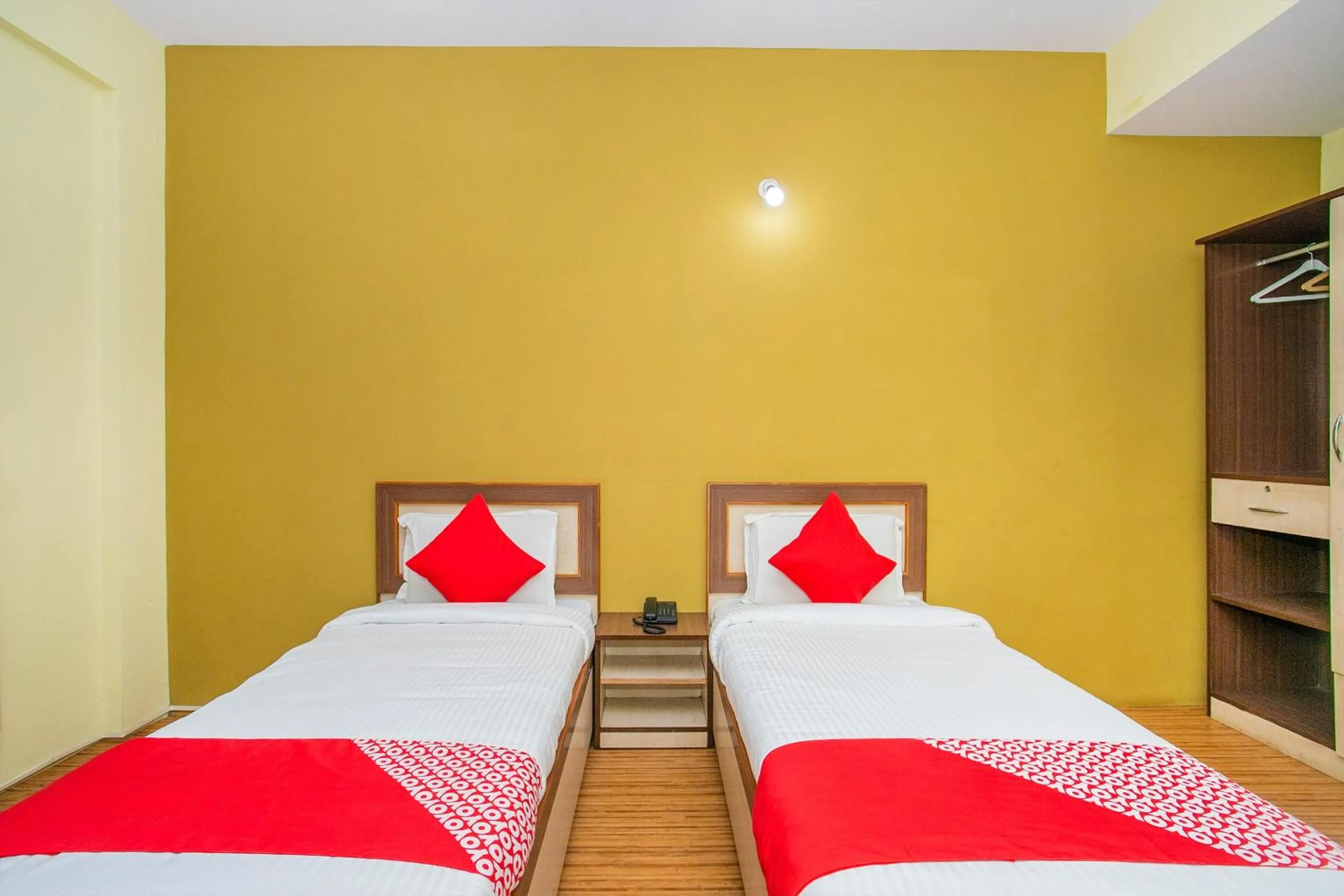 Bedroom in Hotel O by OYO Alankar Residency