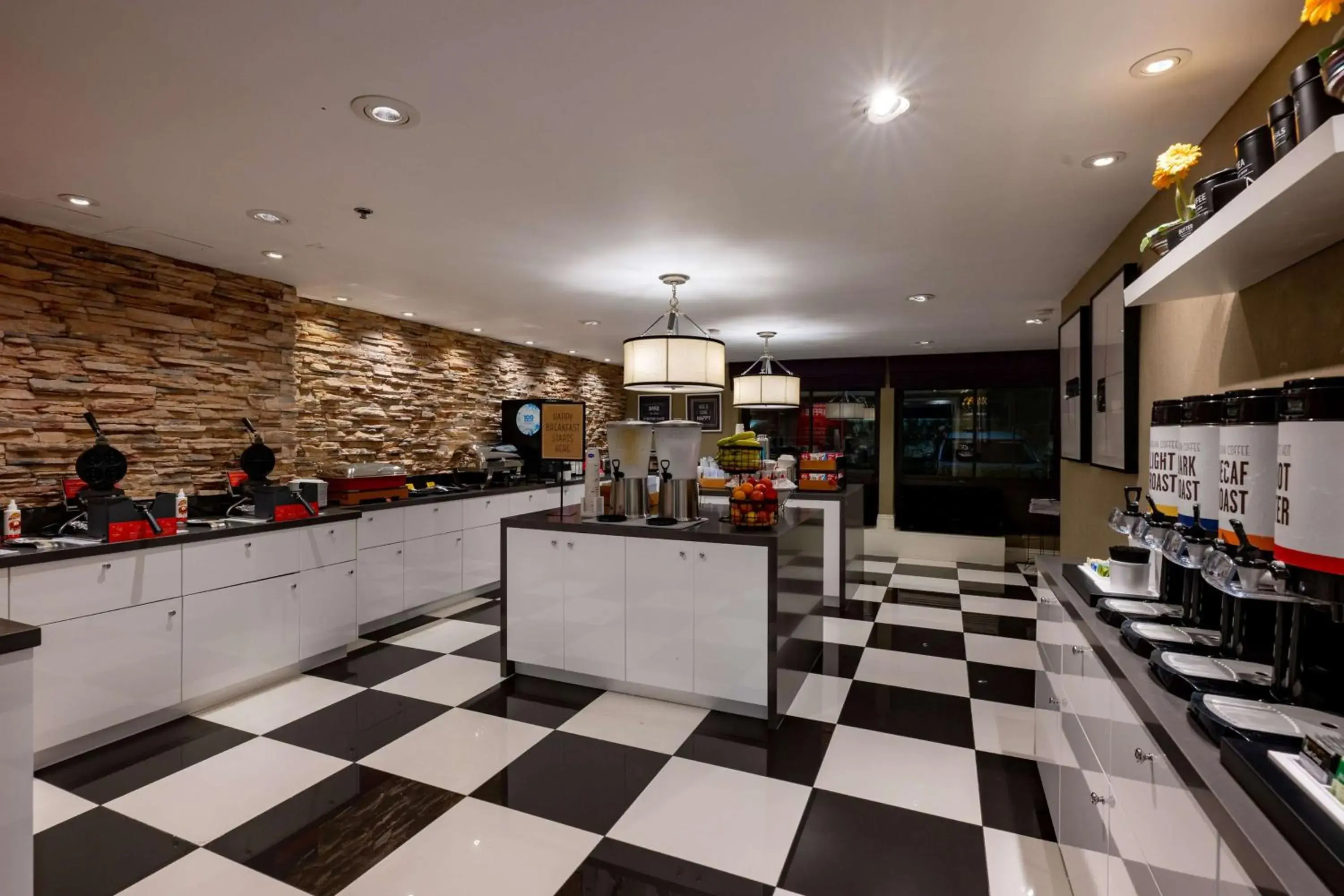 Breakfast in Hampton Inn by Hilton San Diego - Kearny Mesa Breakfast in Hampton Inn by Hilton San Diego - Kearny Mesa