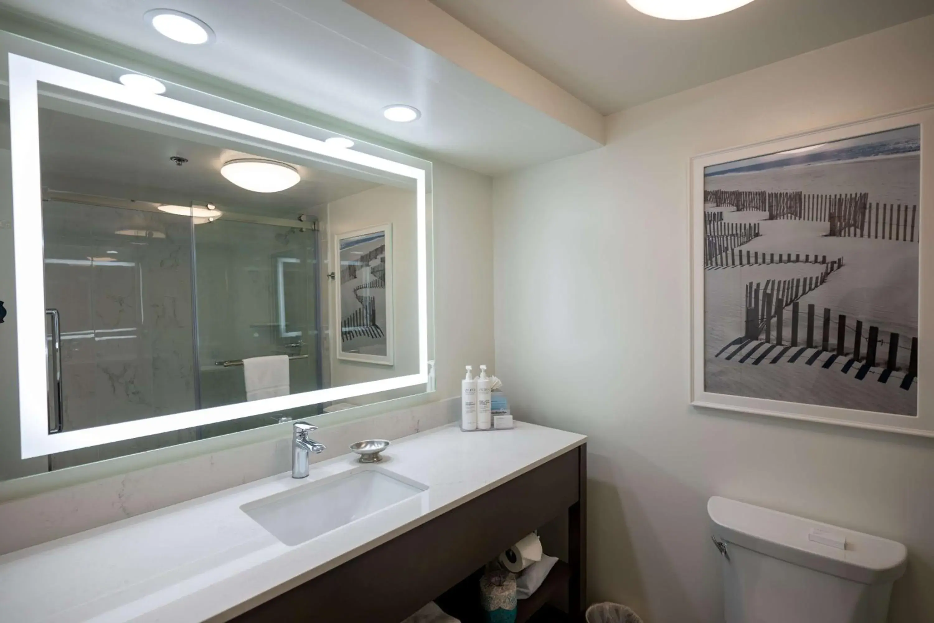 Bathroom in Hampton Inn by Hilton San Diego - Kearny Mesa Bathroom in Hampton Inn by Hilton San Diego - Kearny Mesa