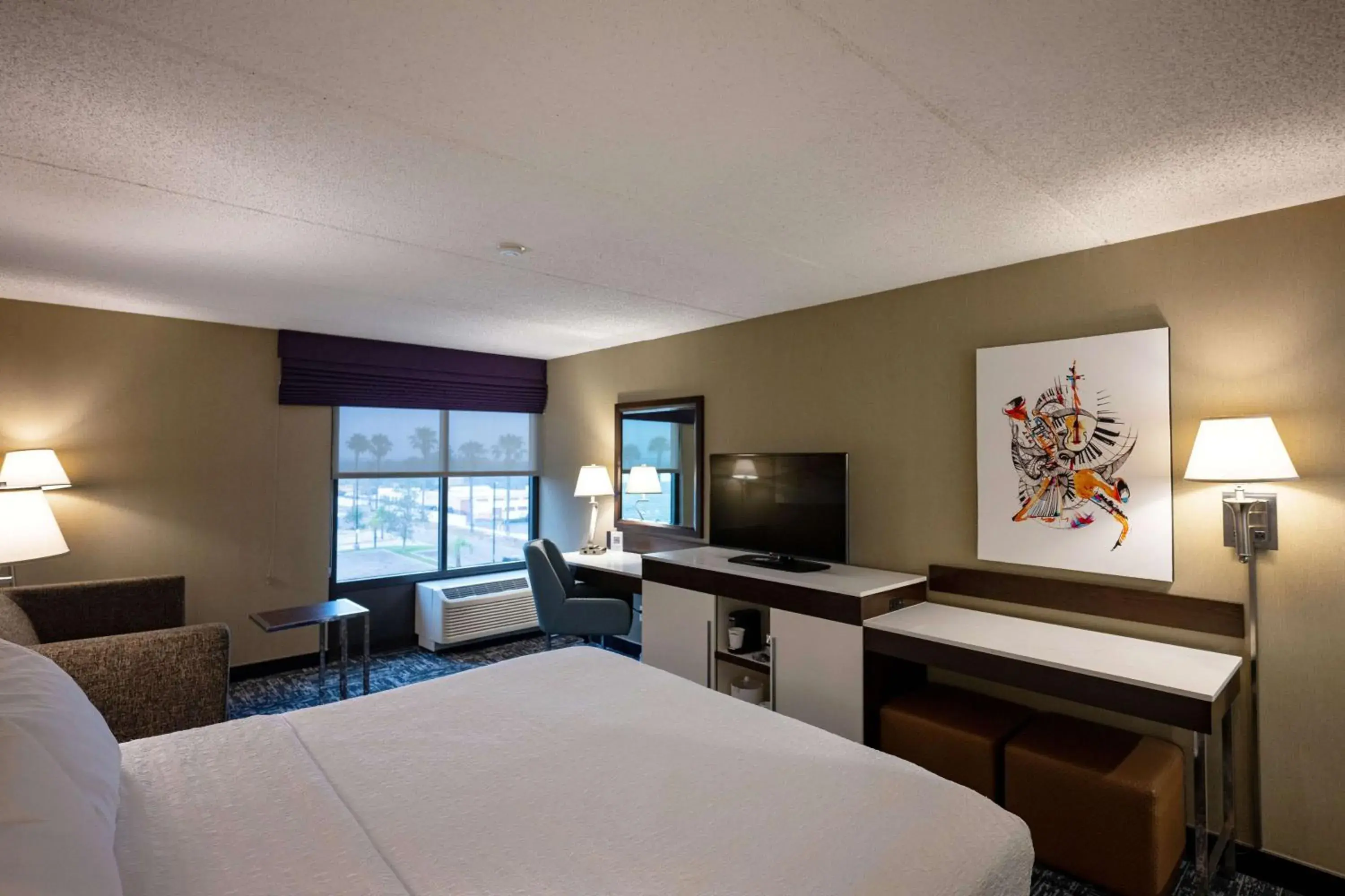 Bed in Hampton Inn by Hilton San Diego - Kearny Mesa Bed in Hampton Inn by Hilton San Diego - Kearny Mesa