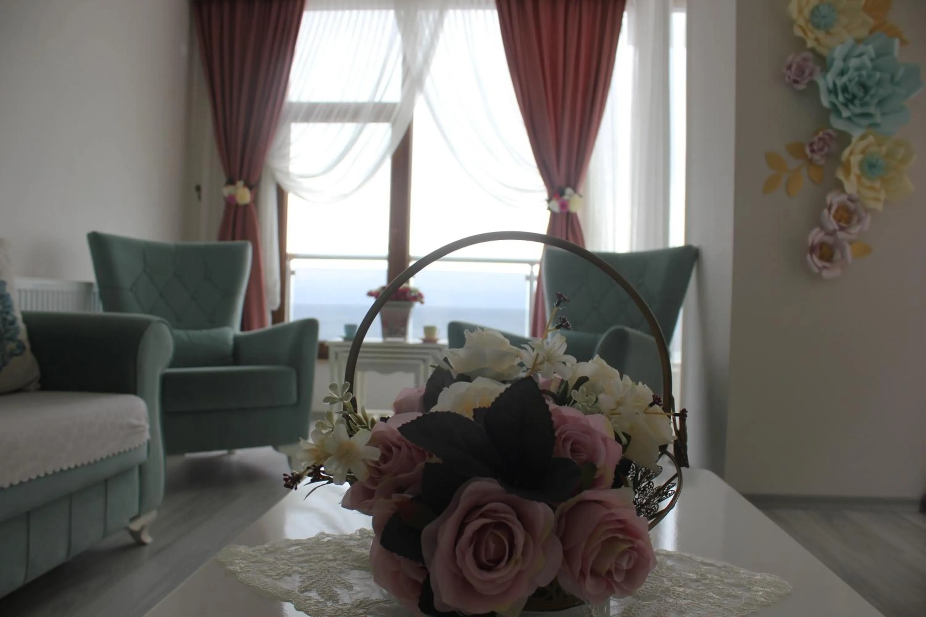 Communal lounge/ TV room in Trabzon Sea Palace