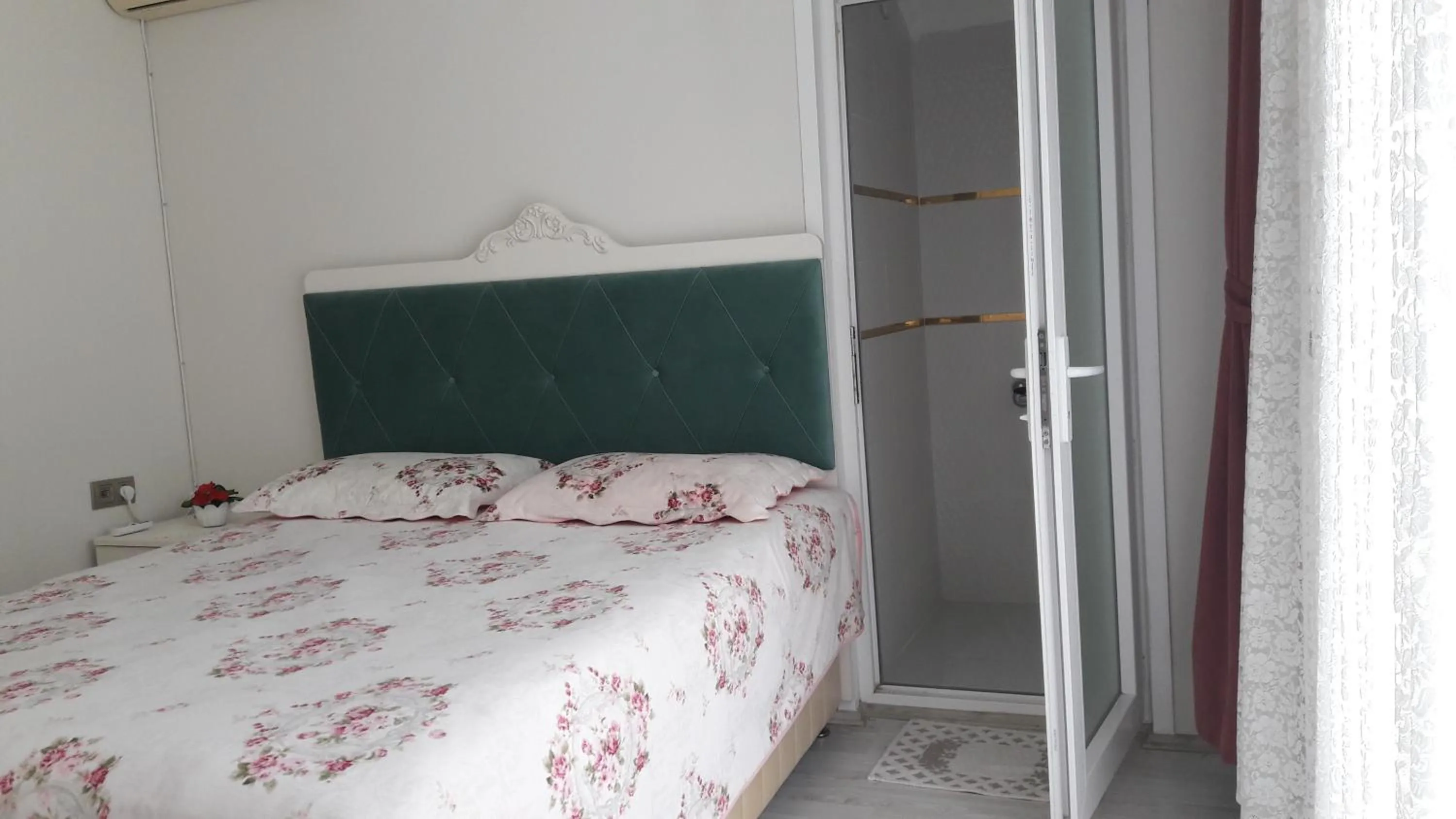 Bed in Trabzon Sea Palace