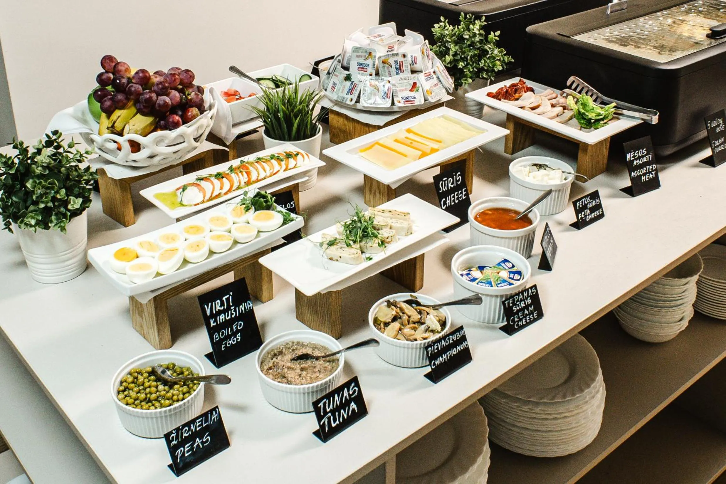 Breakfast in Hotel Tomas