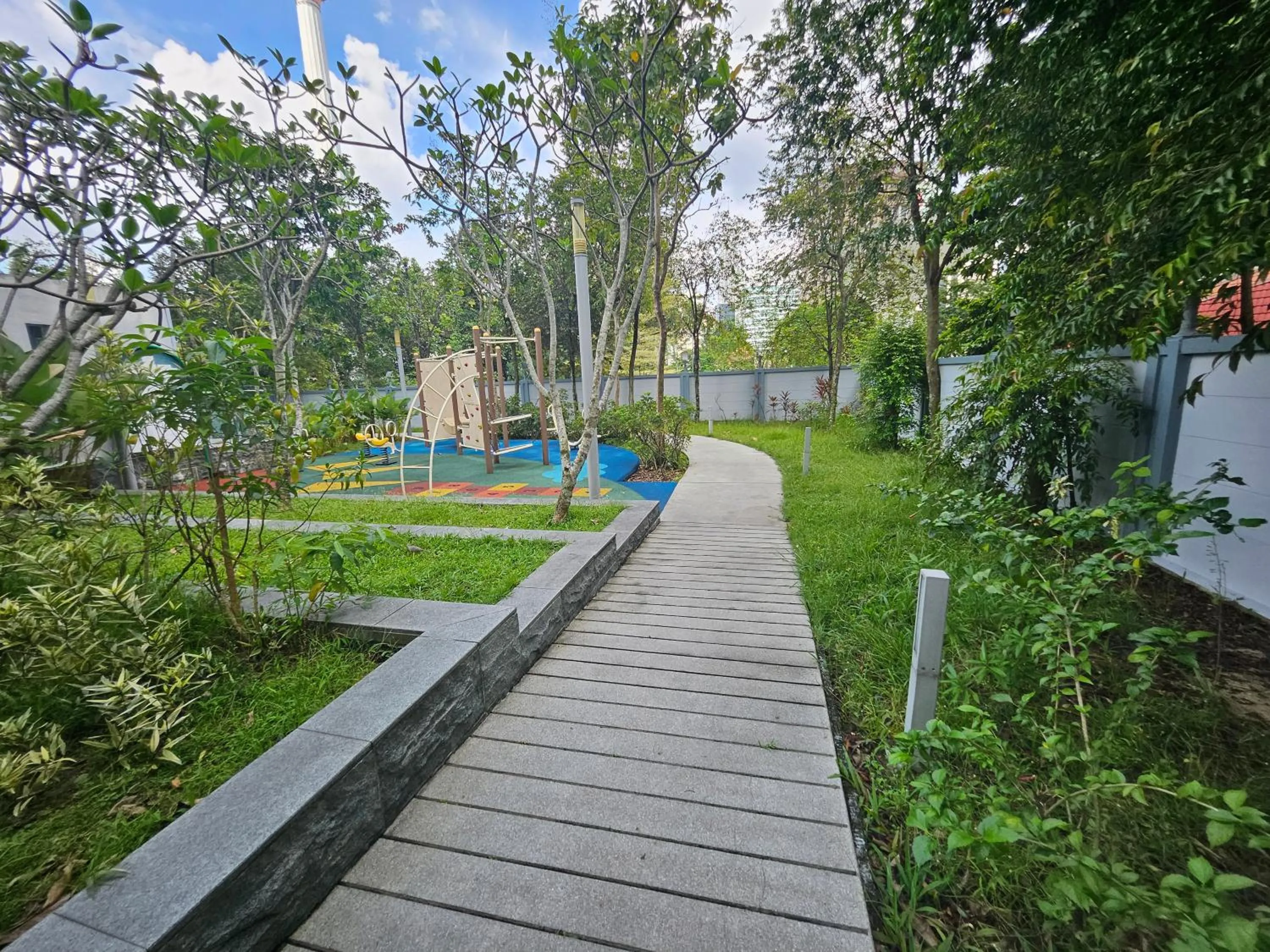 Garden in Holiday Heaven