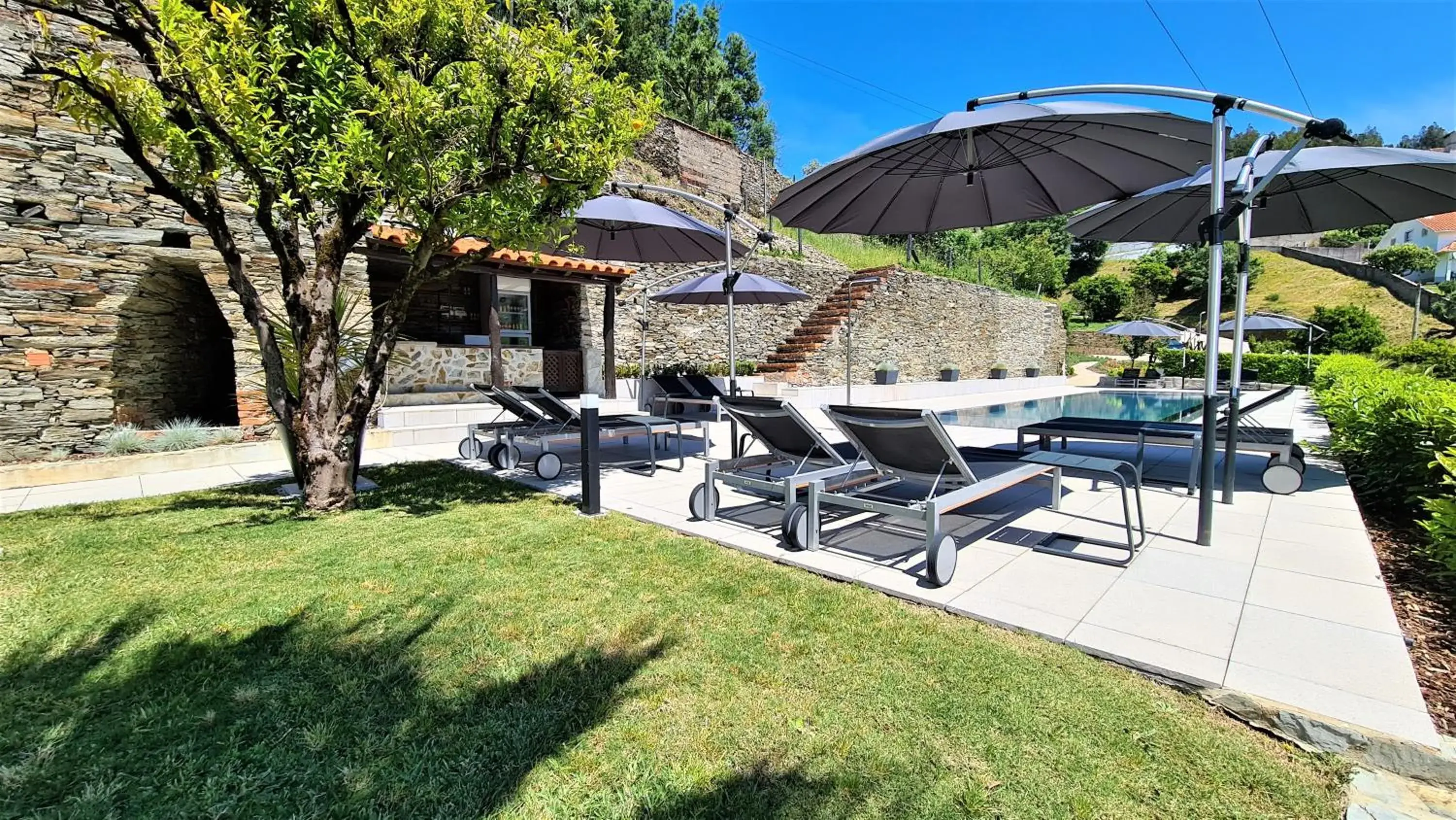 Swimming pool in Quinta da Palmeira - Country House Retreat & Spa Swimming pool in Quinta da Palmeira - Country House Retreat & Spa