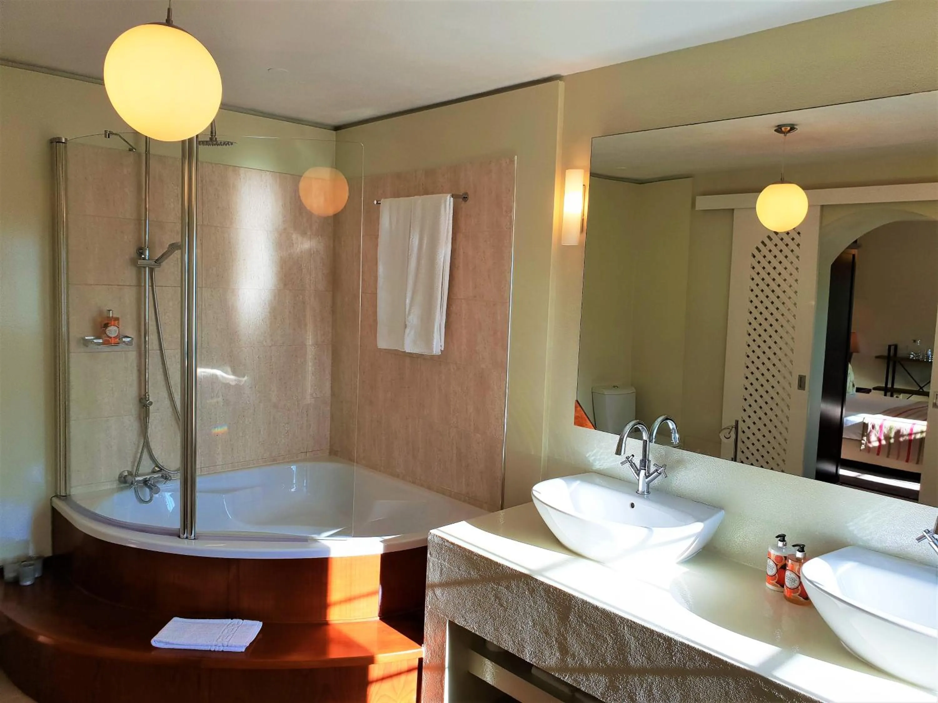 Bathroom in Quinta da Palmeira - Country House Retreat & Spa