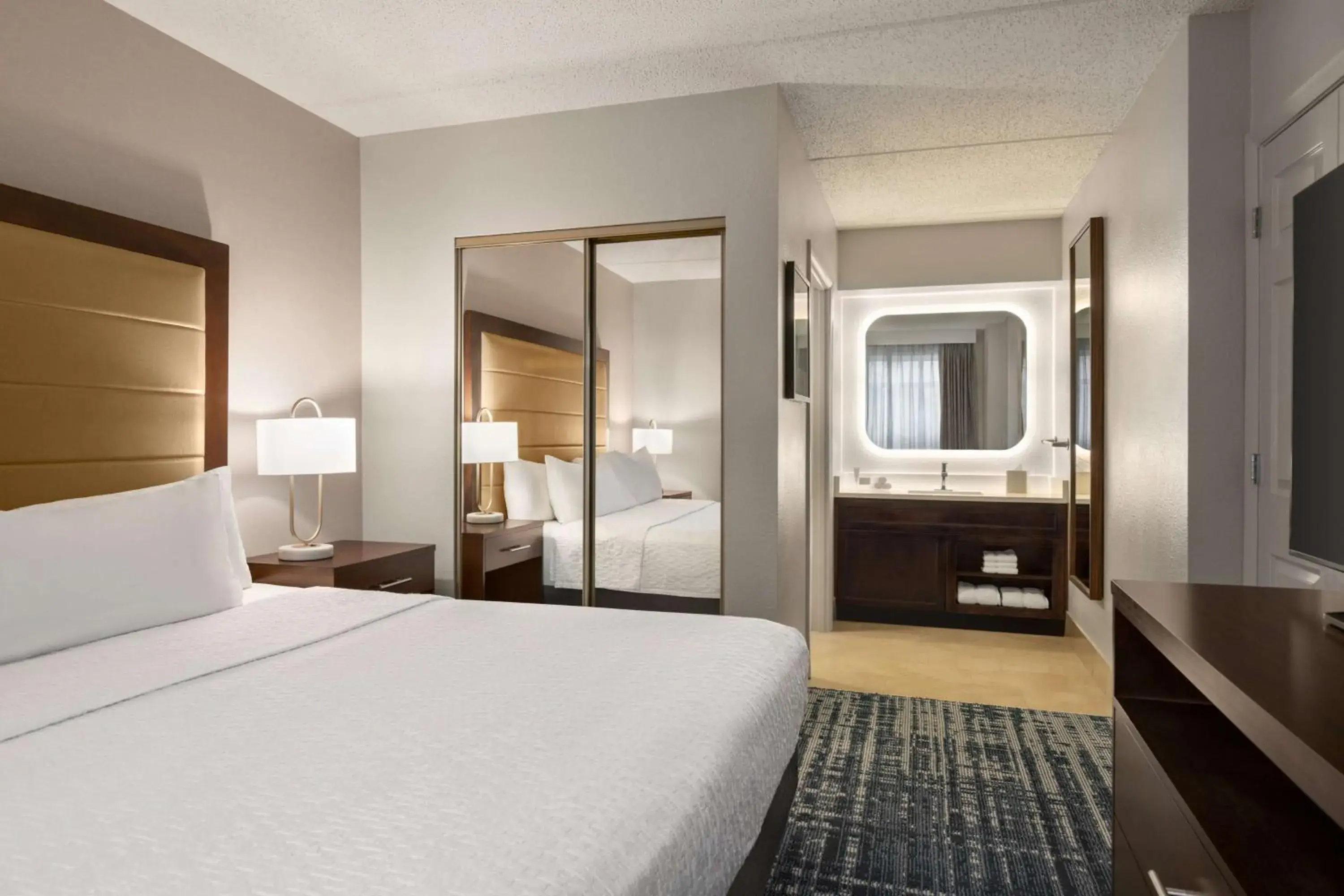 One-Bedroom King Suite - Non-Smoking in Homewood Suites by Hilton Washington, D.C. Downtown One-Bedroom King Suite - Non-Smoking in Homewood Suites by Hilton Washington, D.C. Downtown