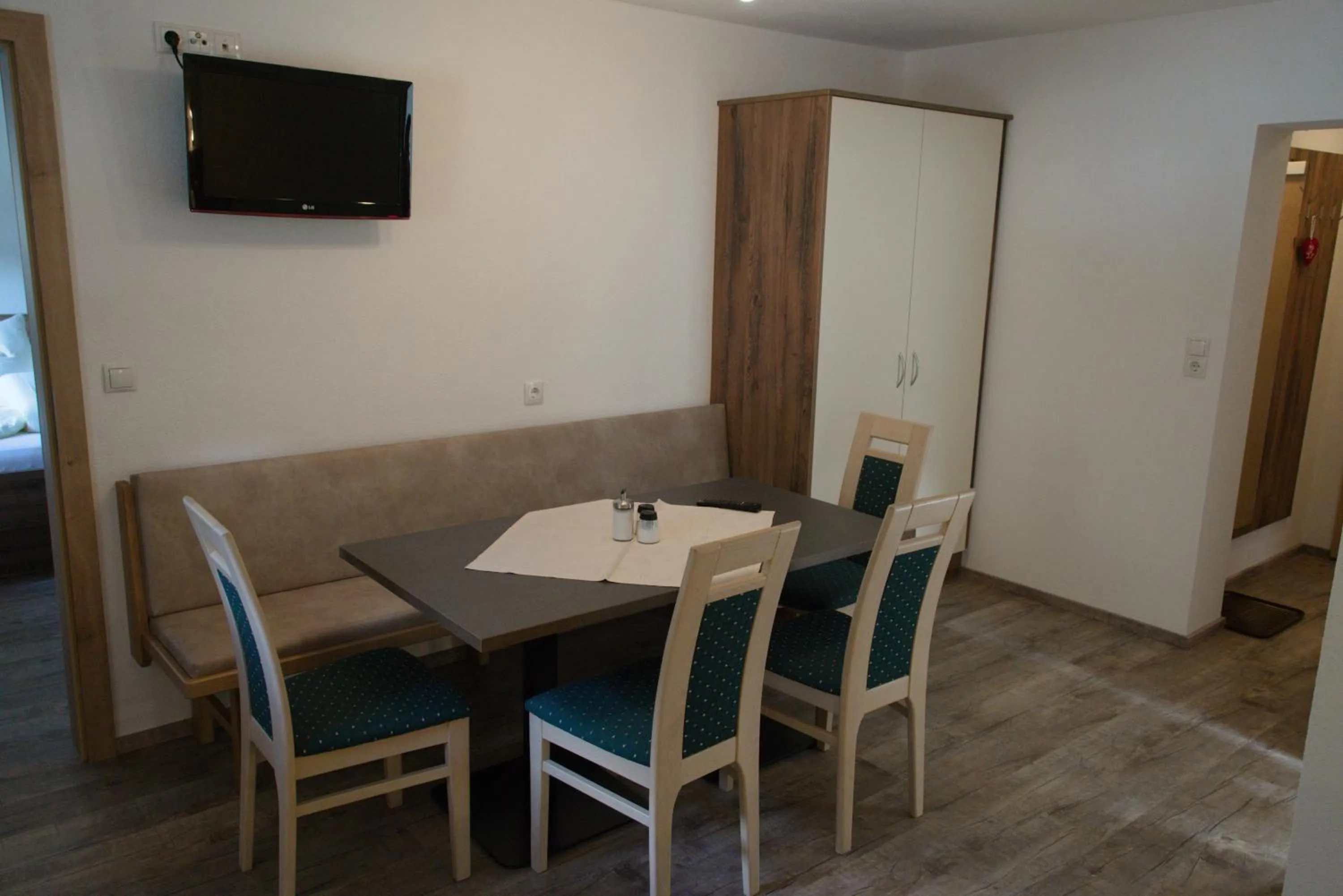 Dining area in Apart Felsenhof
