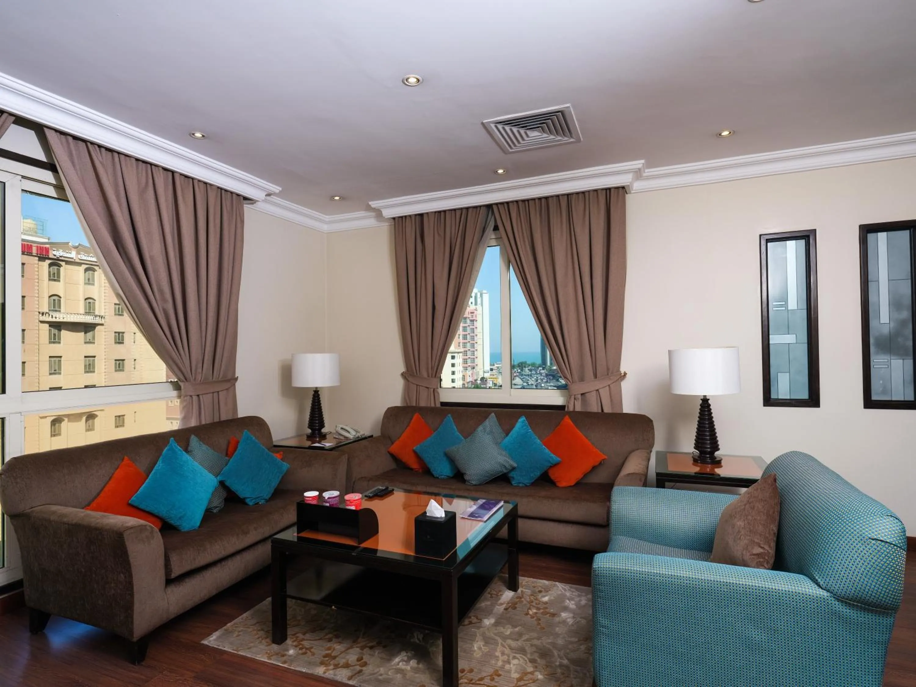 Living room in Boudl Salmiya, Kuwait - بودل السالمية الكويت