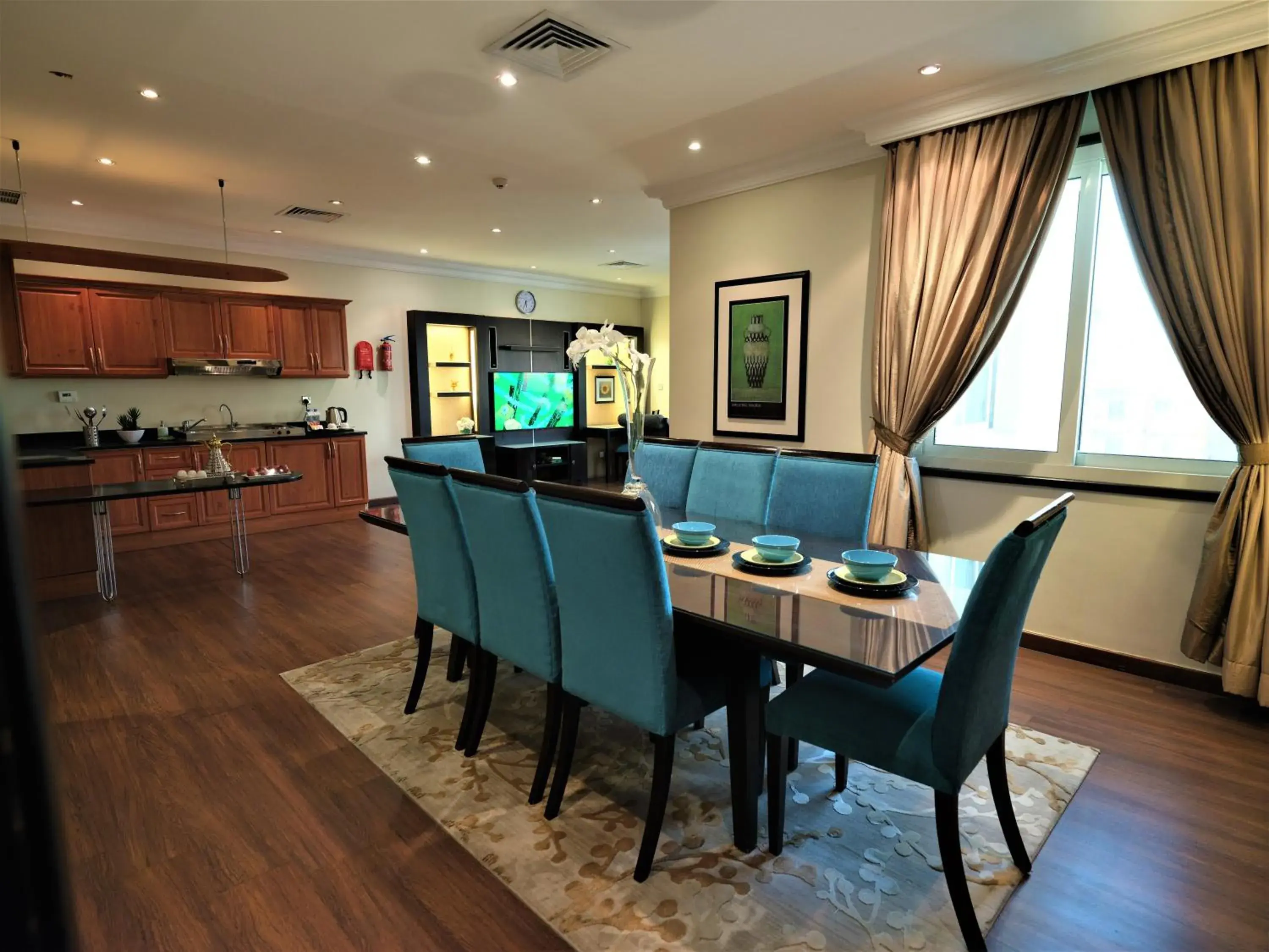 Deluxe Two-Bedroom Apartment in Boudl Salmiya, Kuwait - بودل السالمية الكويت Deluxe Two-Bedroom Apartment in Boudl Salmiya, Kuwait - بودل السالمية الكويت