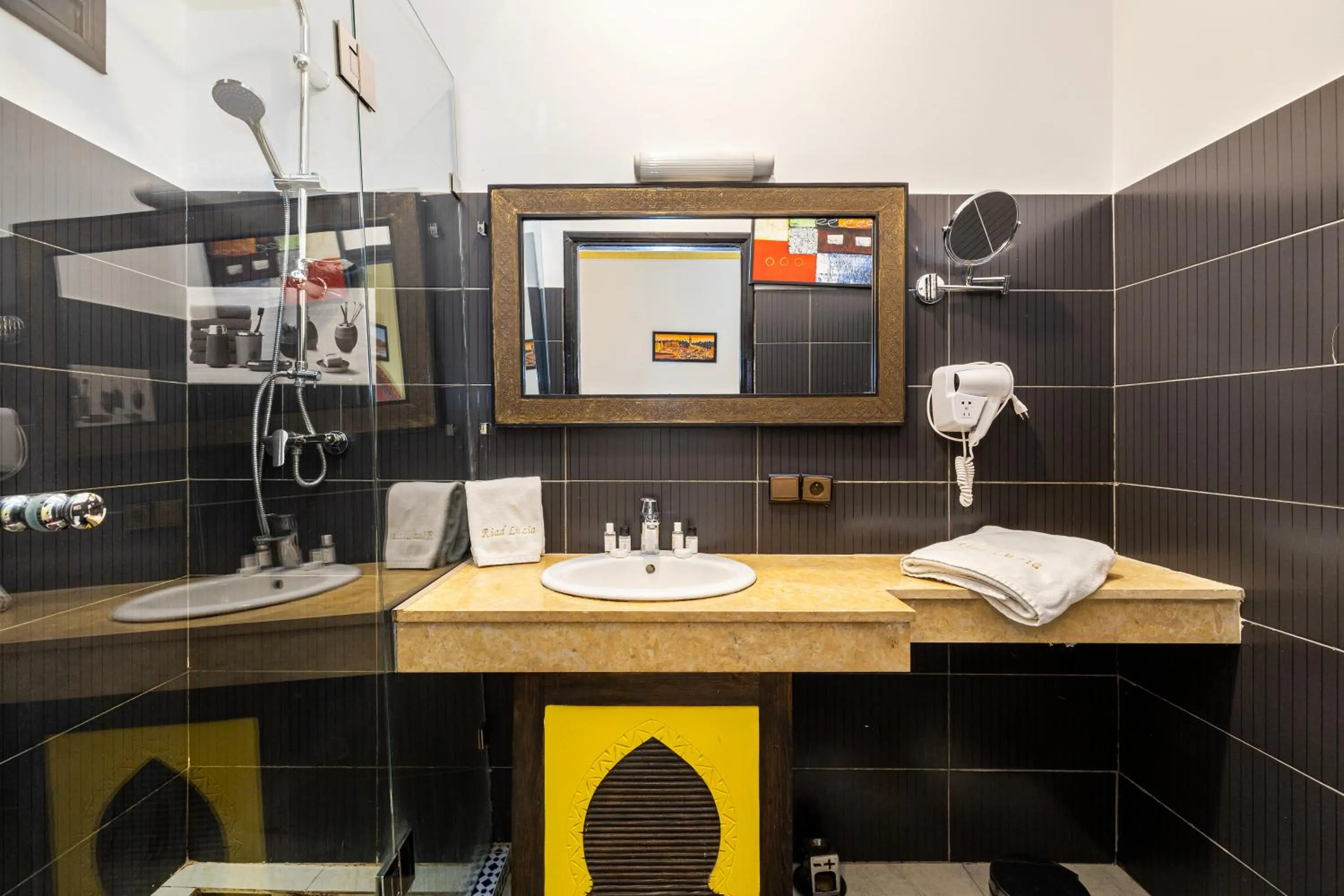 Bathroom in Riad Luzia
