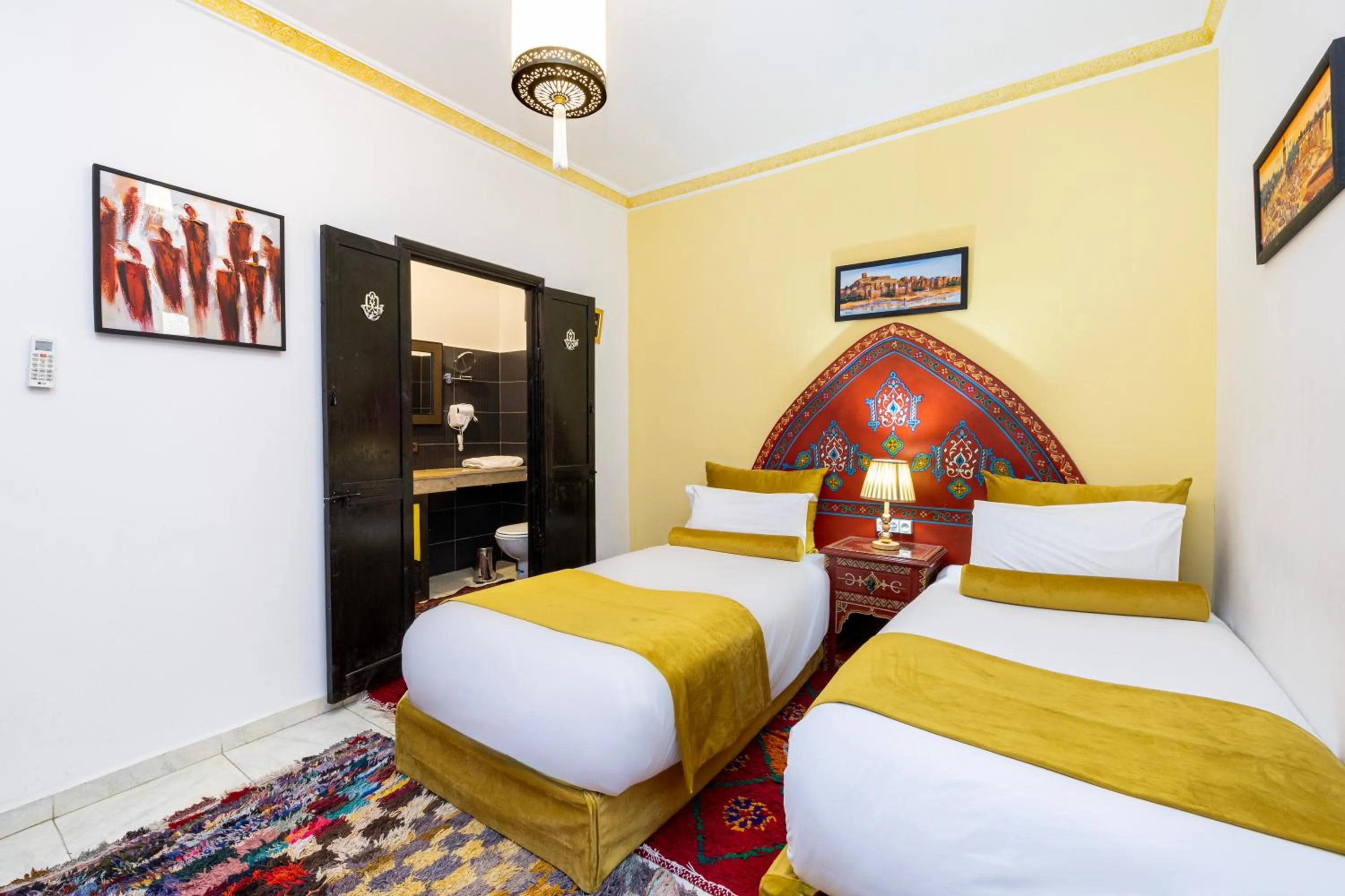 Photo of the whole room, Bed in Riad Luzia