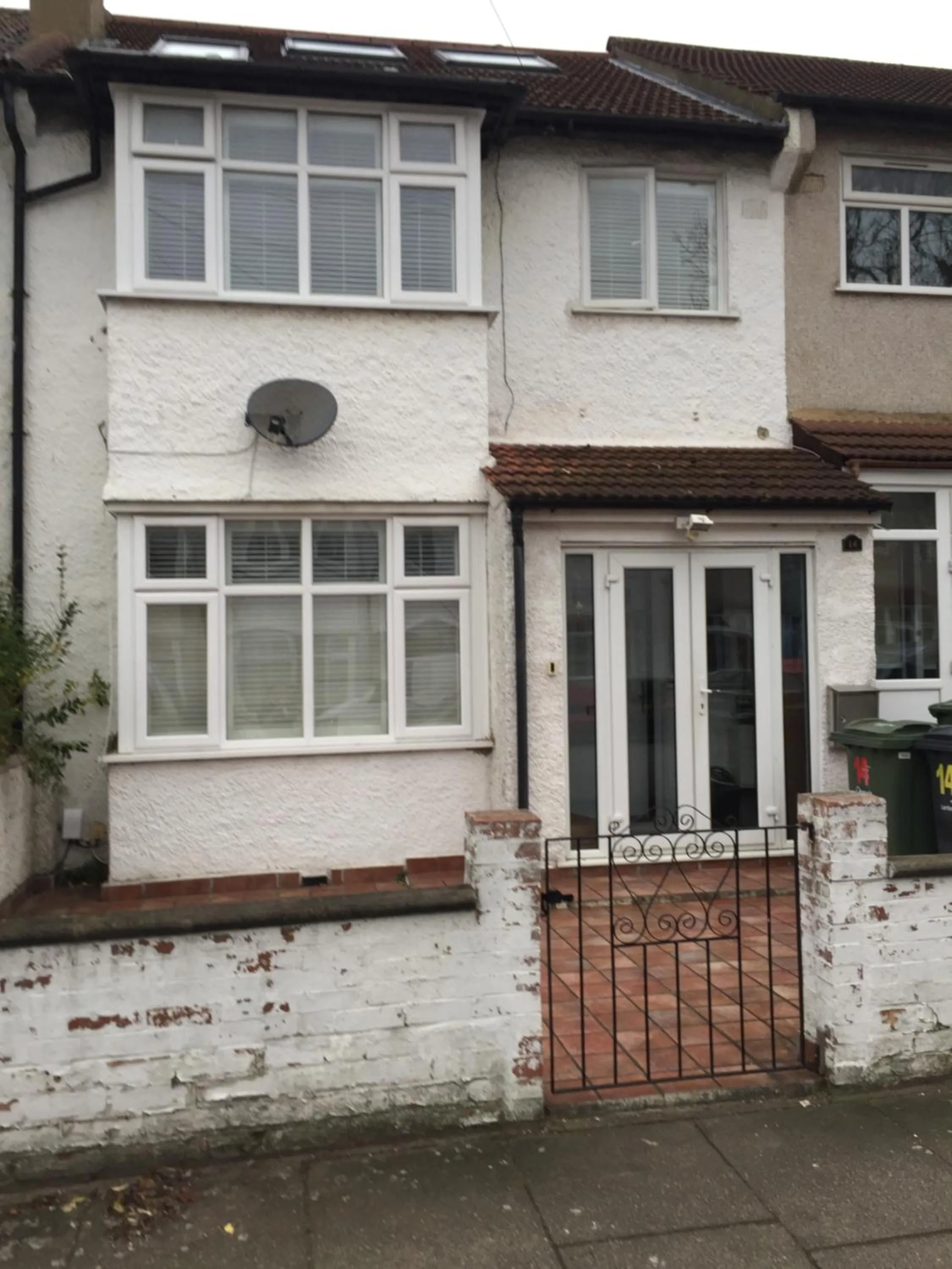 Property building in Streatham Common Bed & Breakfast