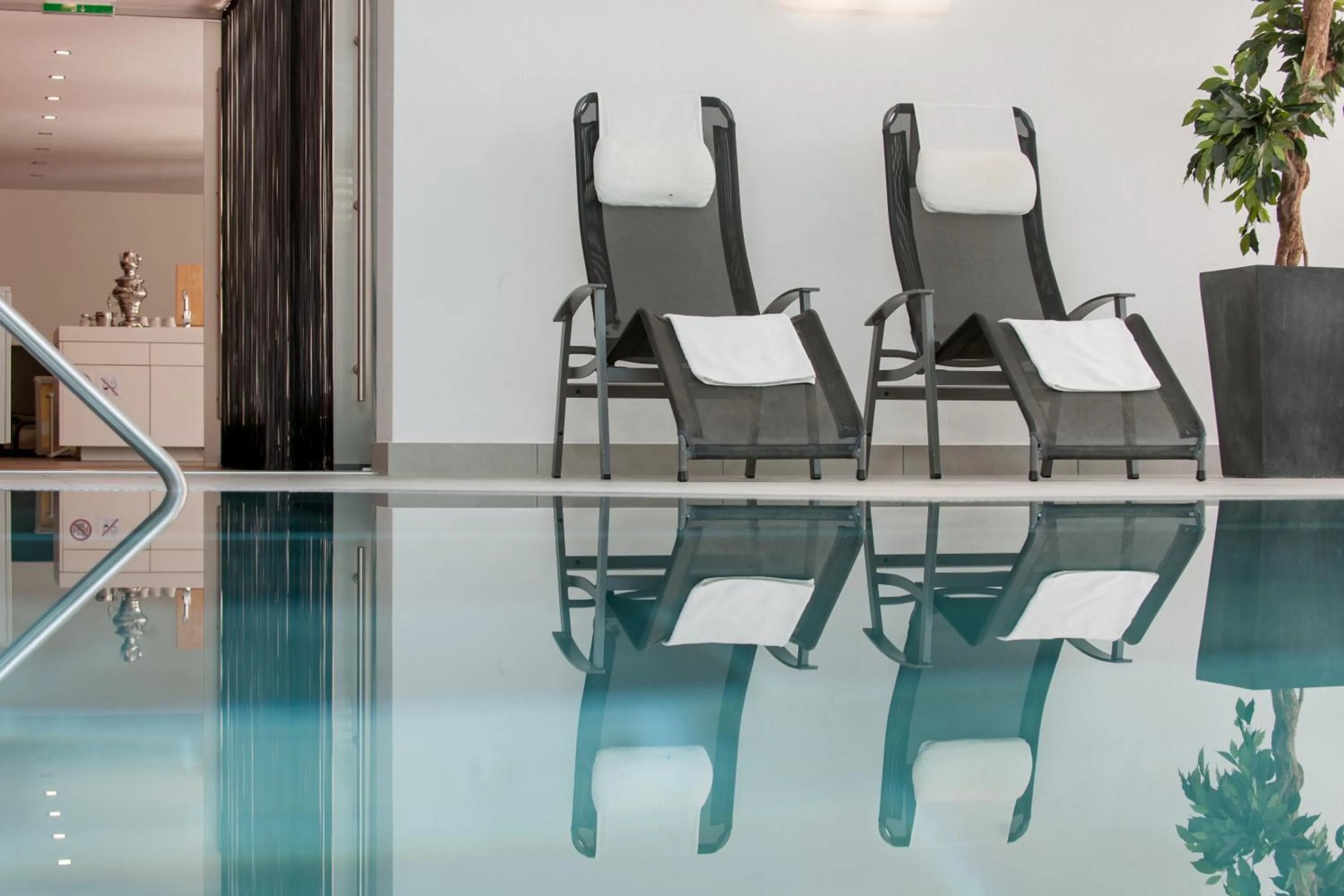 Swimming pool in Hotel Bergwelt