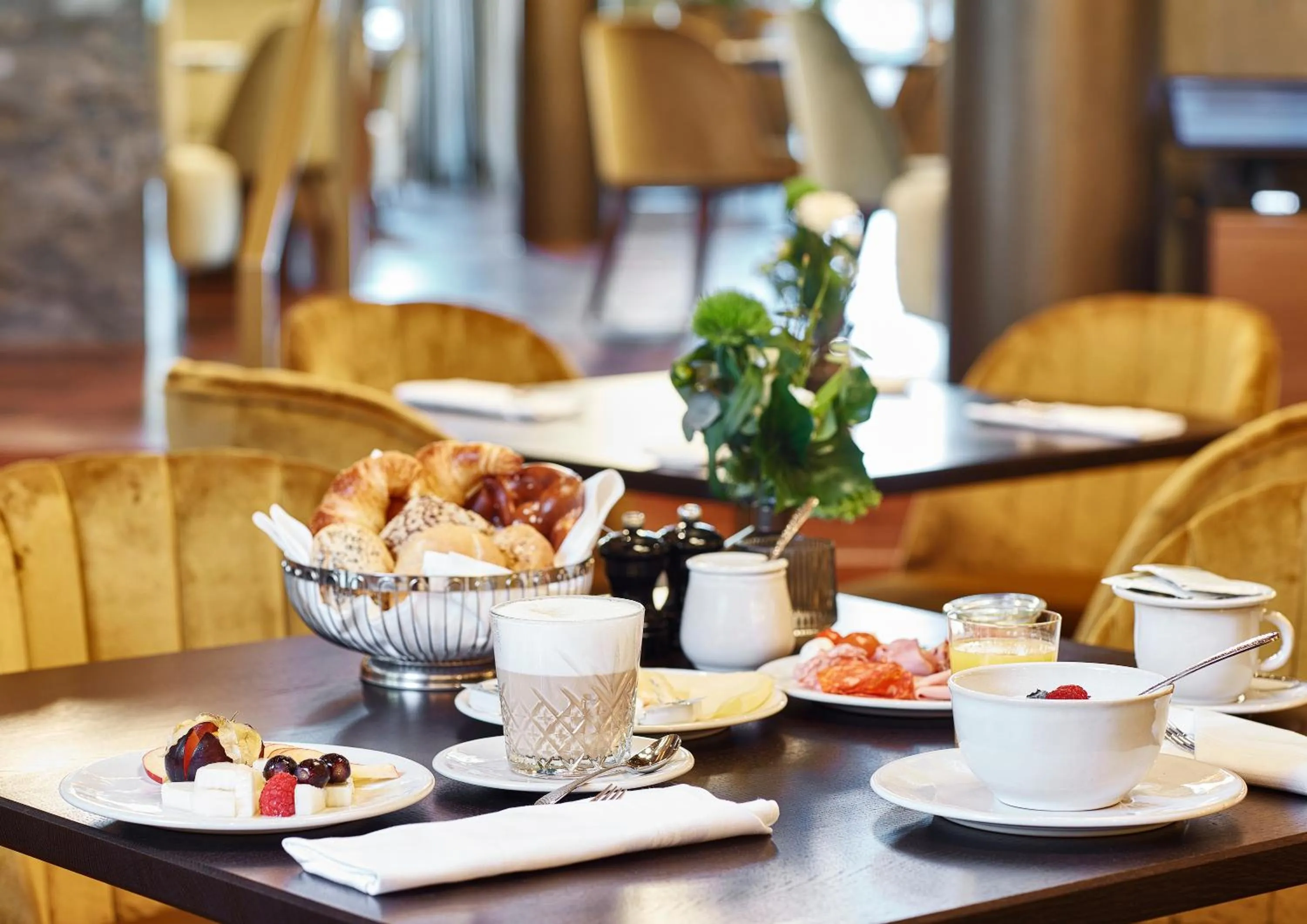 Breakfast in Living Hotel Das Viktualienmarkt