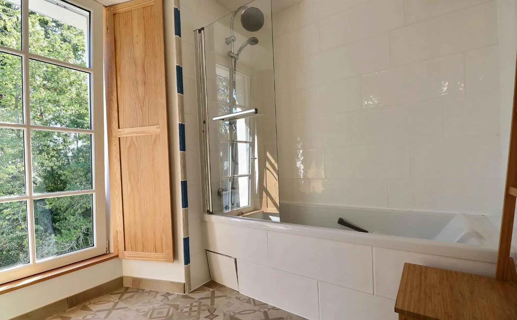 Deluxe Double or Twin Room - single occupancy in Chateau des Fontenelles Deluxe Double or Twin Room - single occupancy in Chateau des Fontenelles