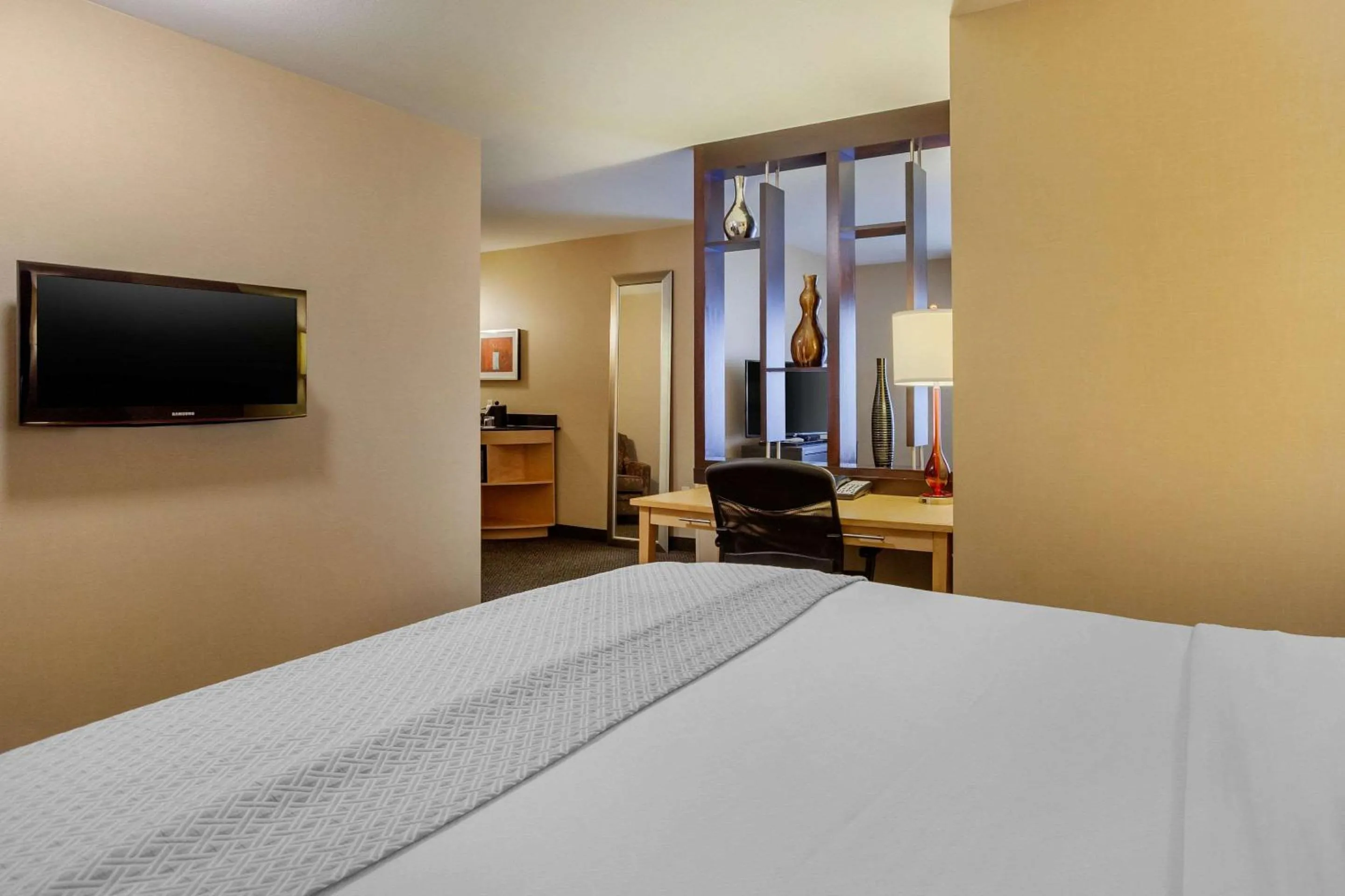 Bedroom in Cambria Hotel Ft Collins